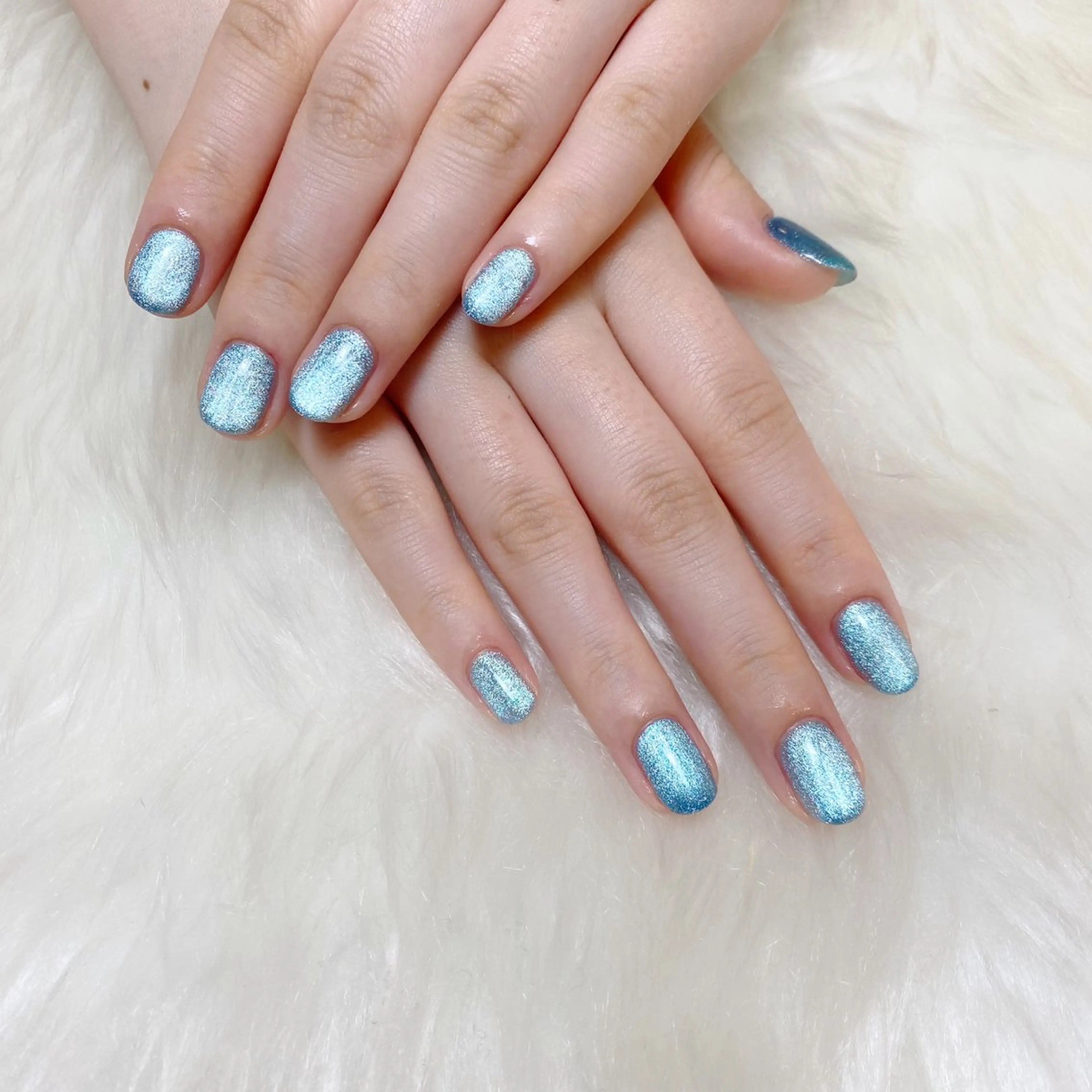 ネイル ブルー 長さ出し フットネイル フレンチネイル グラデーション ハンドネイル fein. miku🎀🍼のネイルデザイン