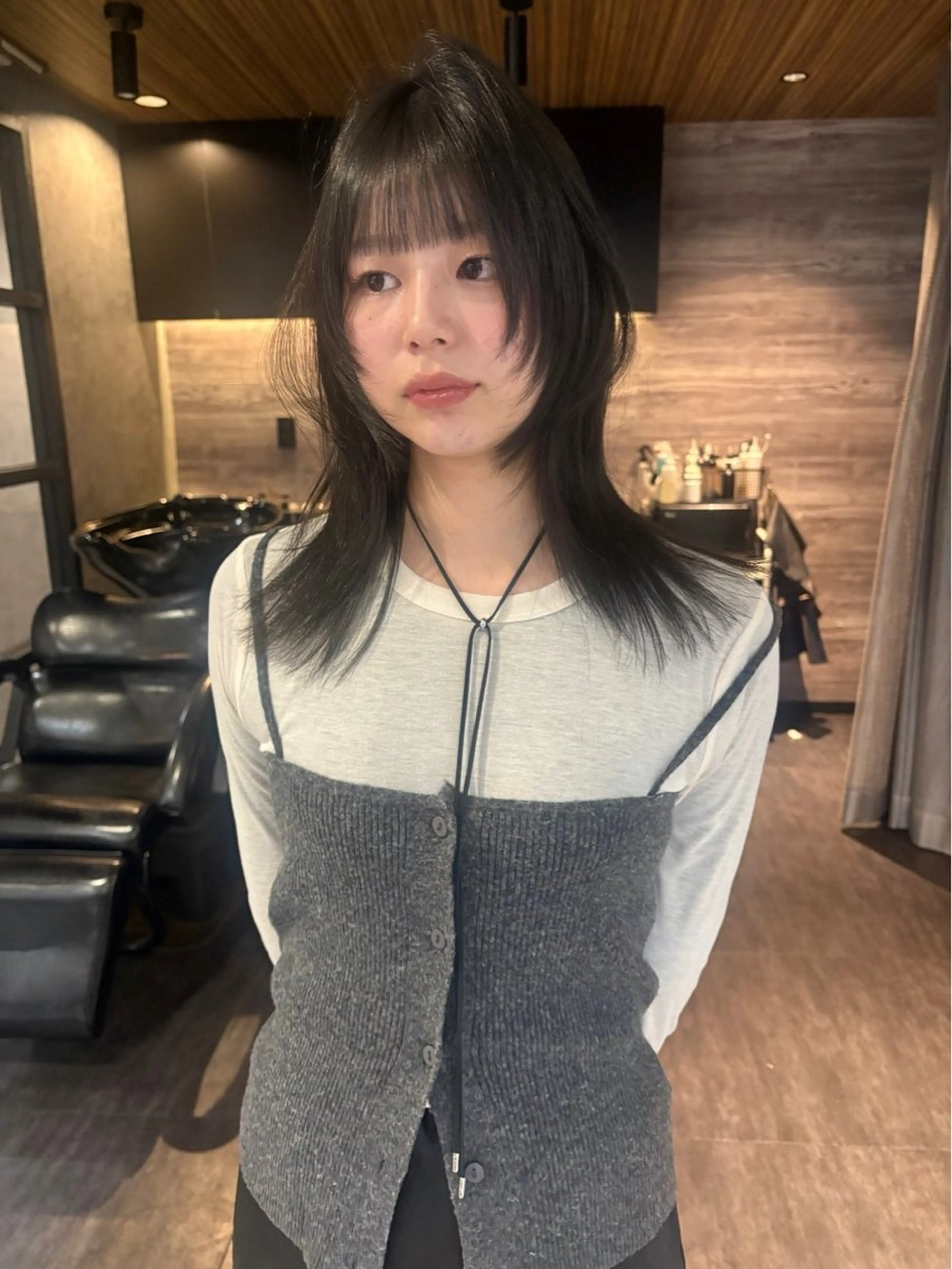 セミロング カット ヘアカラー トリートメント Wカラー/レイヤーカ ット/韓国/デザインのヘアスタイル