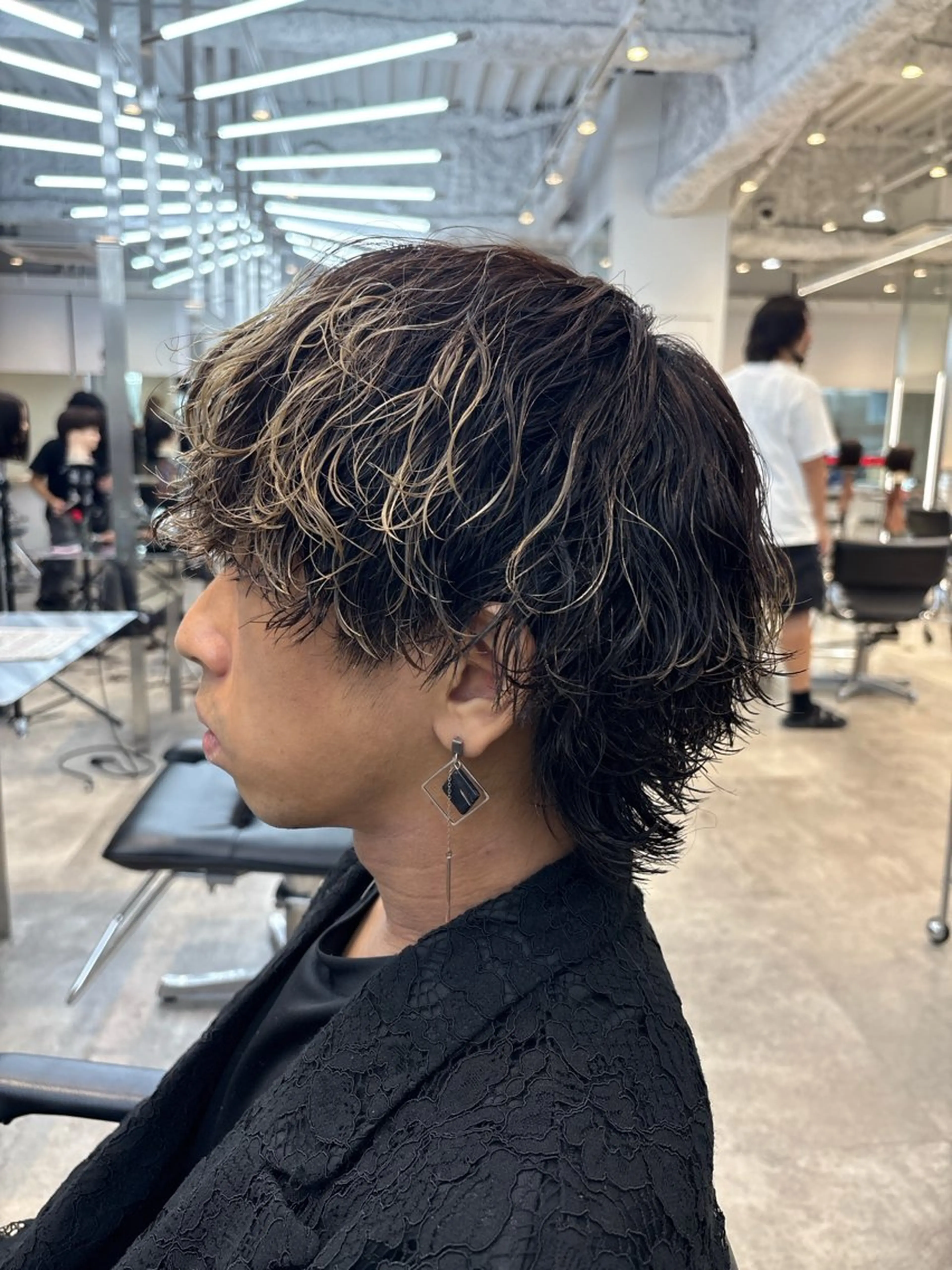 ミディアム ミディアムパーマ ウルフカット fifth所属・きたみ すずのヘアスタイル