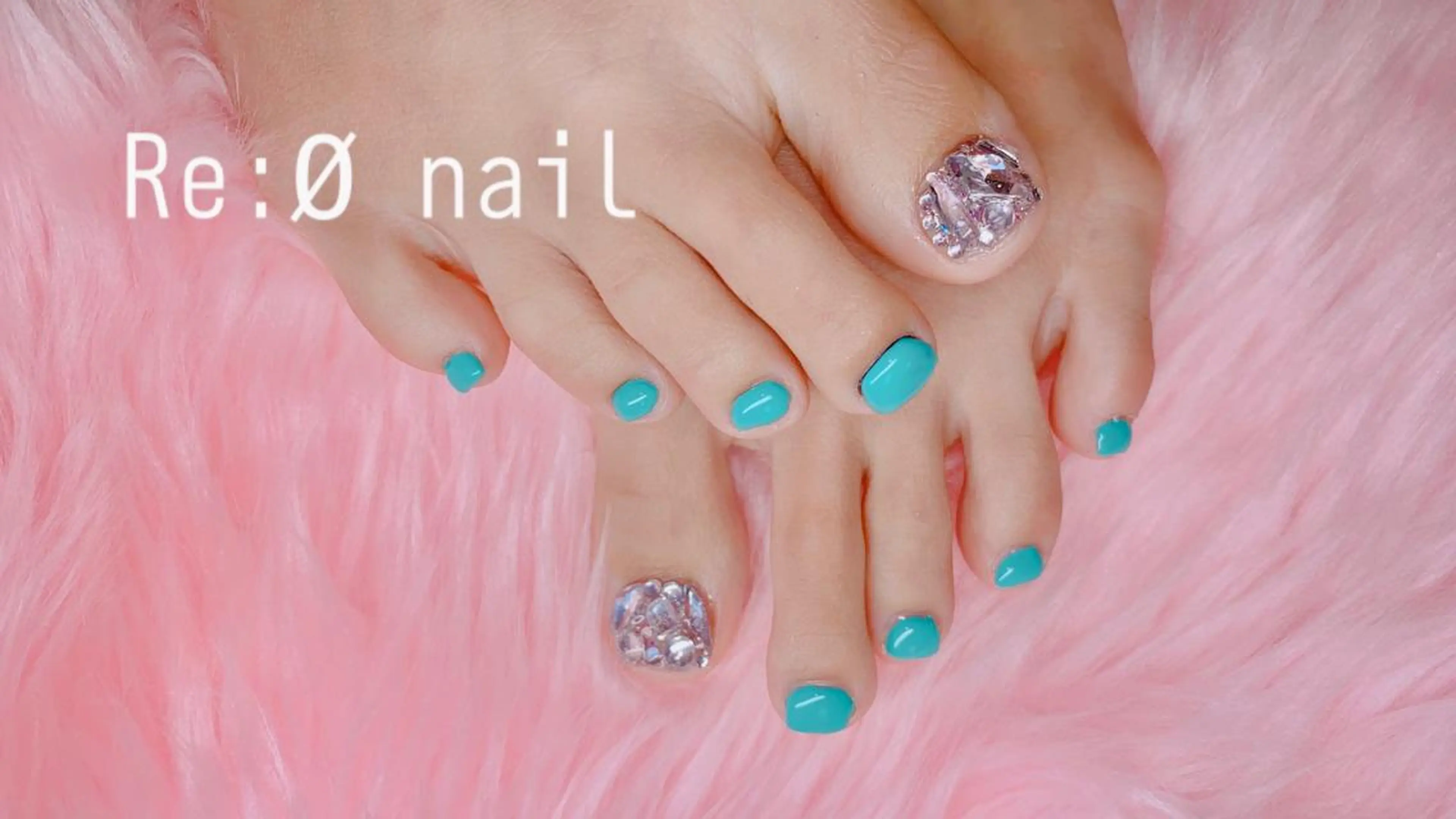 ネイル ストーンネイル フットネイル Re:Ø nail 🩵TSUJIのネイルデザイン