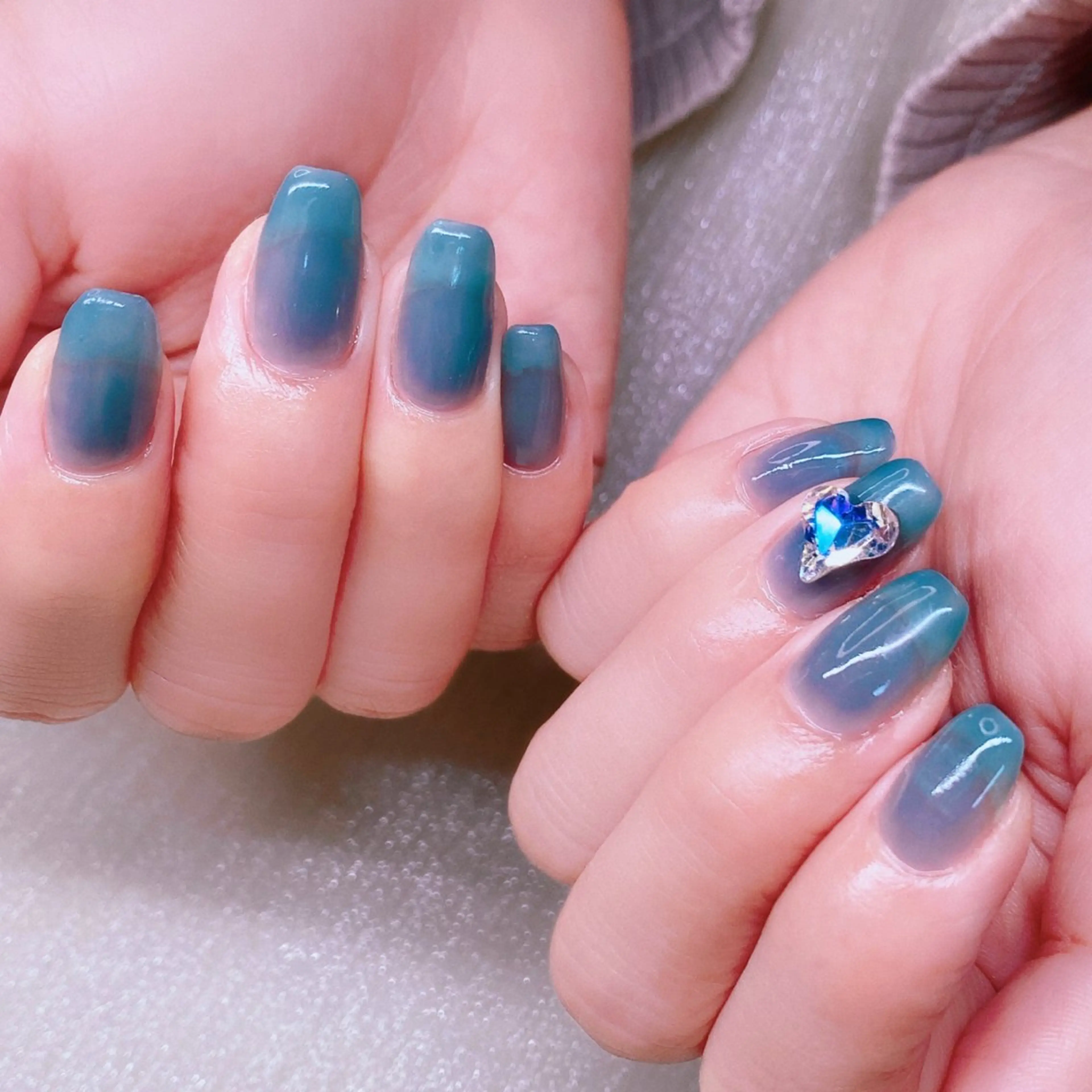 ネイル 長さ出し ストーンネイル ハンドネイル Nailist SUZU所属・Nailist suzuのネイルデザイン