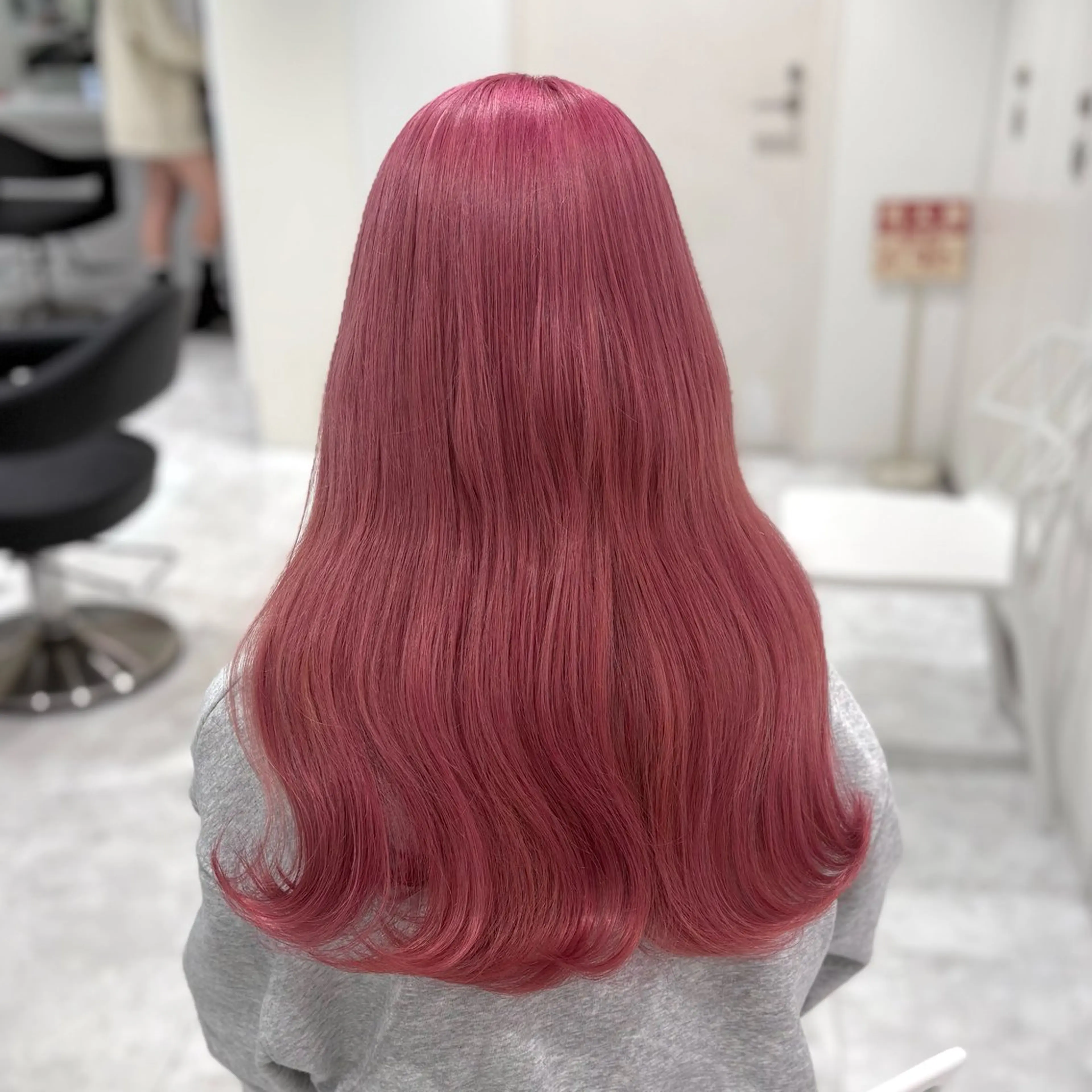 ロング カラー ピンクカラー カット ヘアカラー トリートメント ヘアセット 色落ち綺麗🩰ハイ トーン🎀RINKAのヘアスタイル