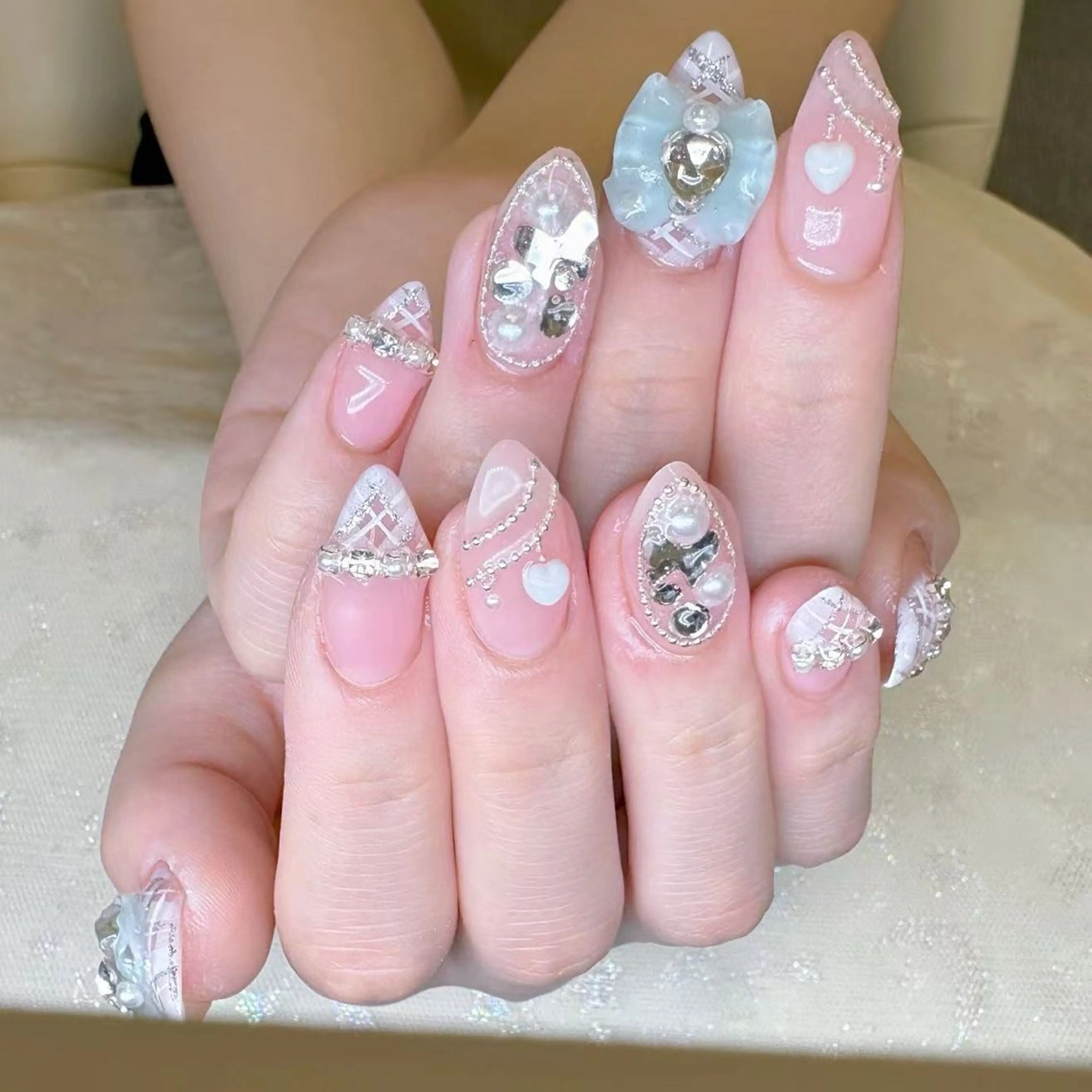 ネイル ハンドネイル Queens マオのネイルデザイン