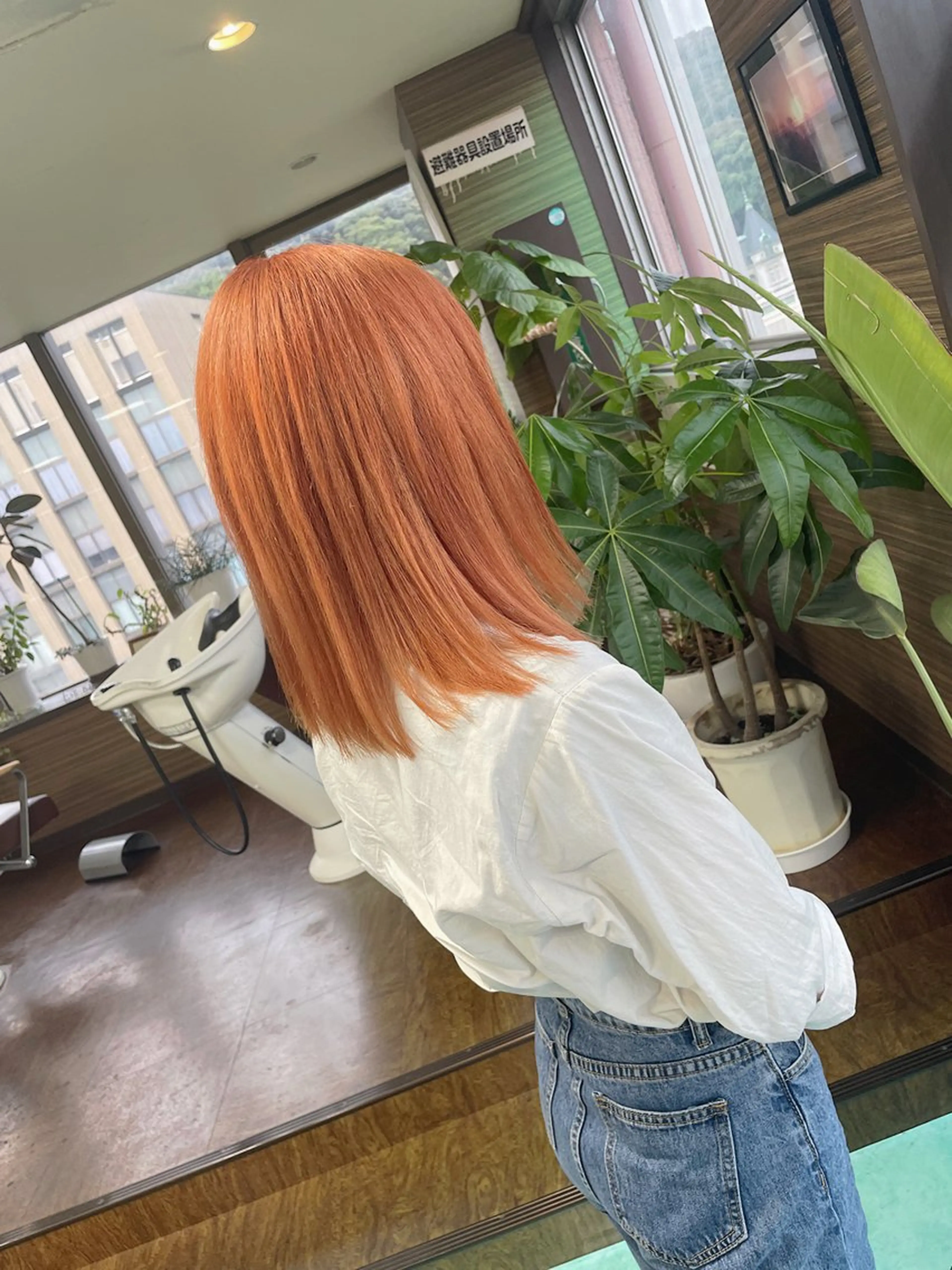 ミディアム カラー ブリーチ オレンジ ヘアカラー 土居 正季のヘアスタイル