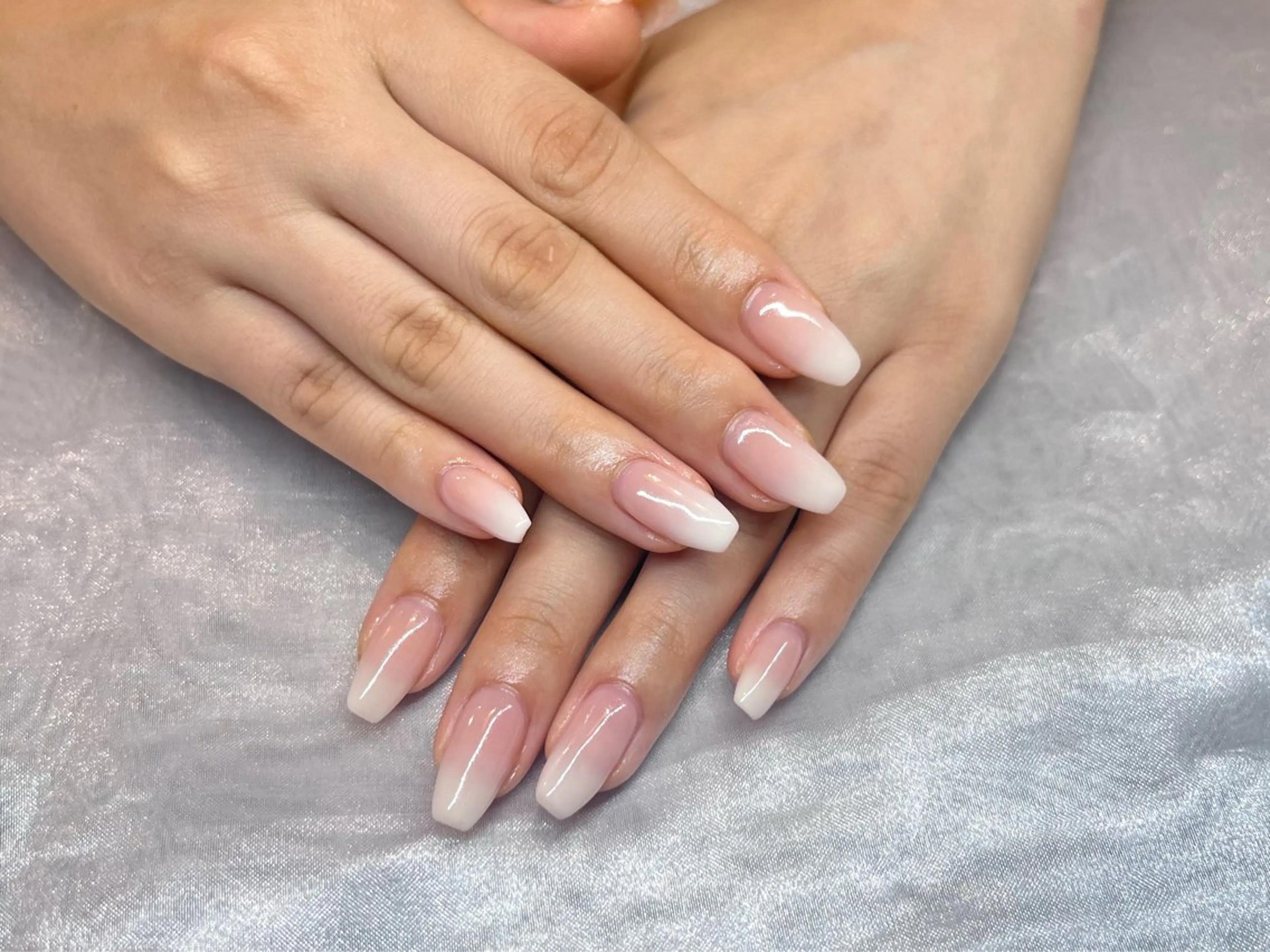 ネイル ハンドネイル 𝐴𝑘𝑎𝑟𝑖 🤎のネイルデザイン