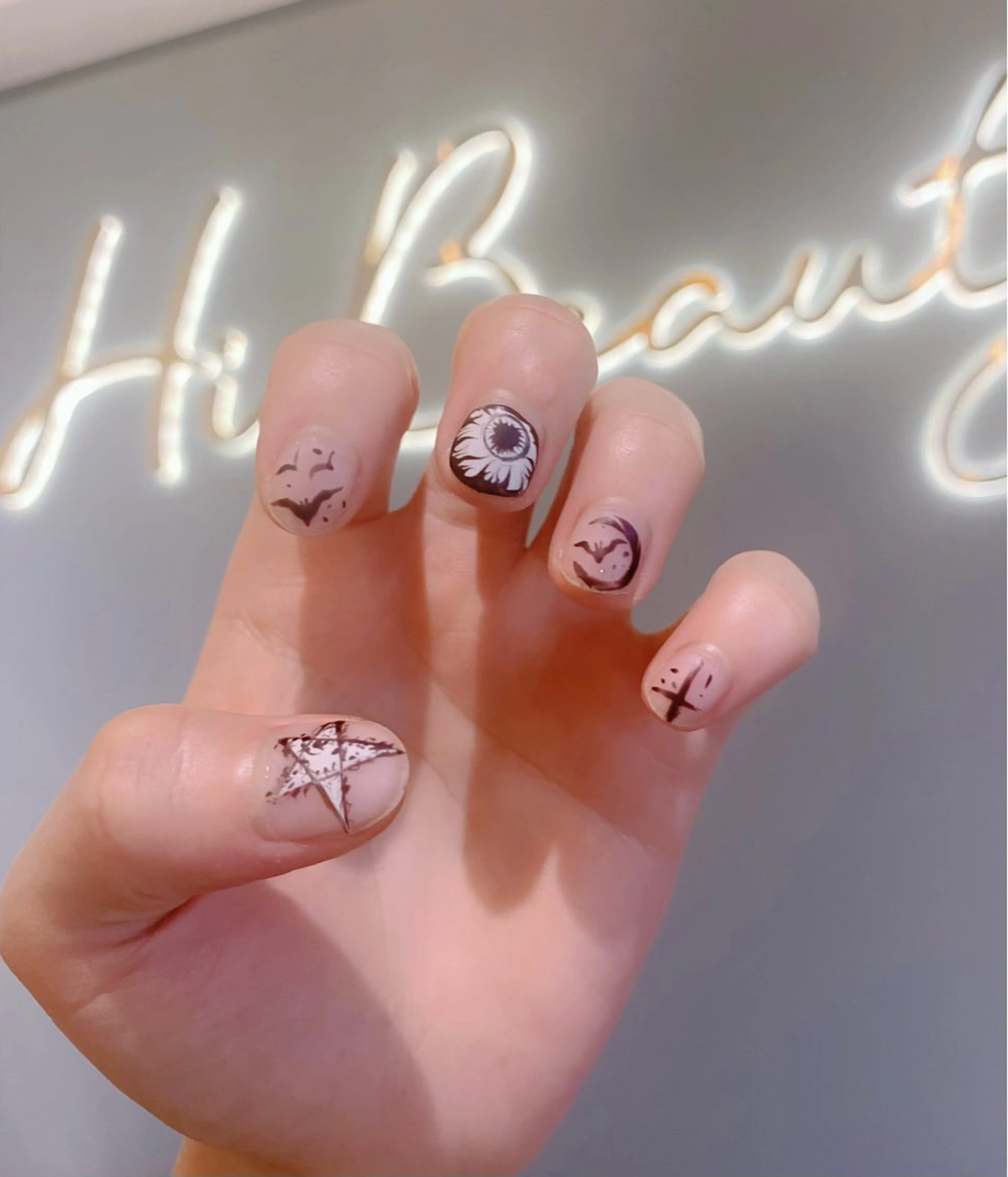 ネイル メンズネイル ハンドネイル ハンドケア Hi Beauty 渋谷(ネイル、ハイパーナイフ6、脂肪れいきゃく、マッサージ＆エステサロン)所属・Hi beauty 渋谷のネイルデザイン