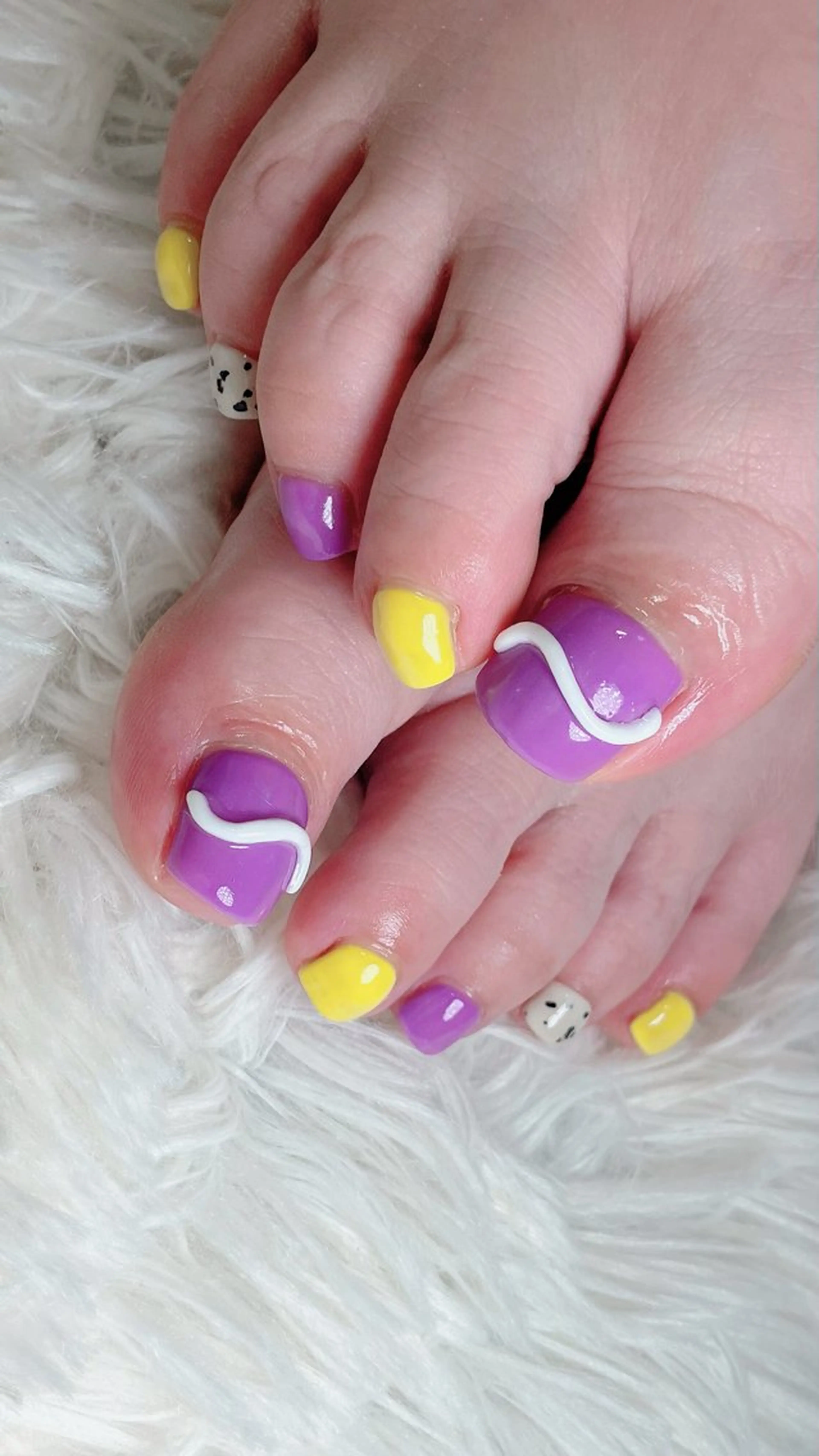 ネイル フットネイル haleyume所属・shino🌟 痛ネイルのネイルデザイン