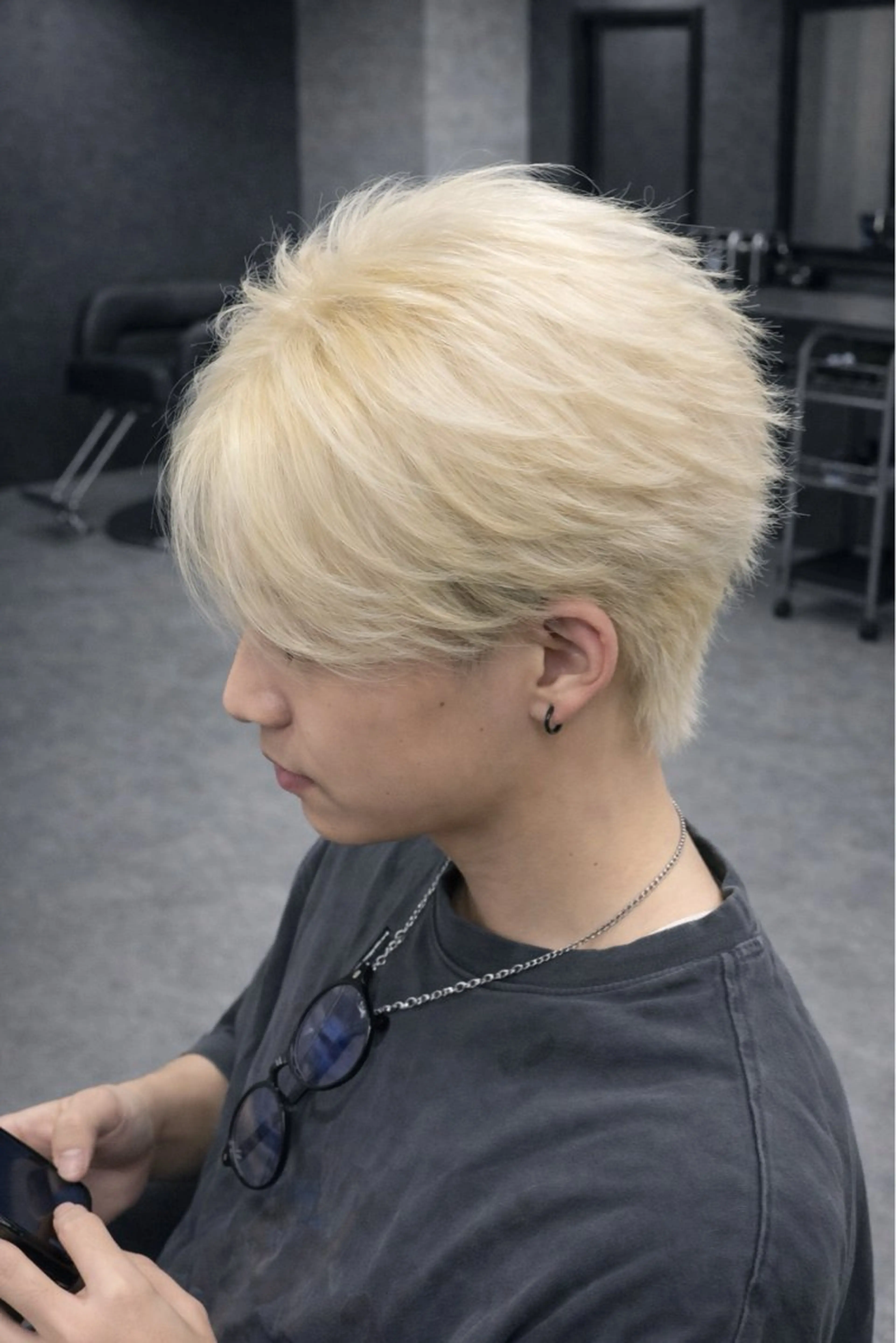 ミディアム カラー ヘアアレンジ メンズ ミディアムパーマ メンズパーマ メンズツイストパーマ 波巻きパーマ ツイストパーマ カット トリートメント 💥メンズ特化美容師 "小林 海斗"💥のヘアスタイル