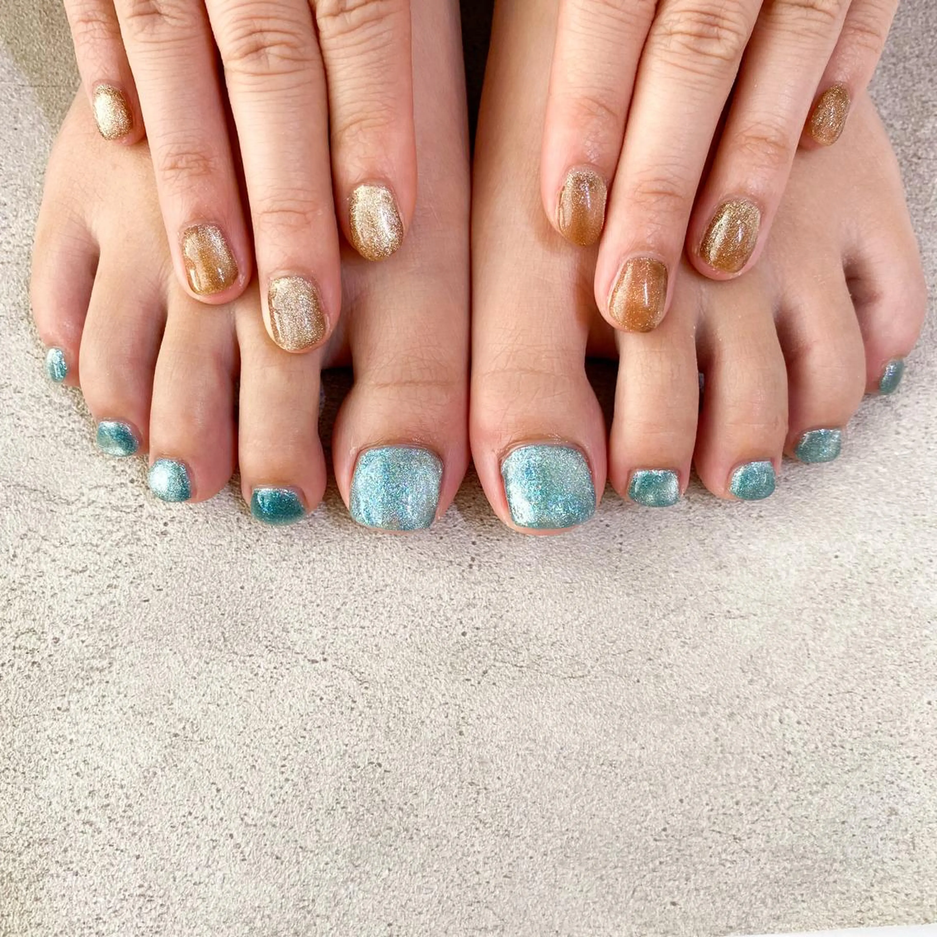 ネイル ゴテゴテ💙ワンホン リオナのネイルデザイン