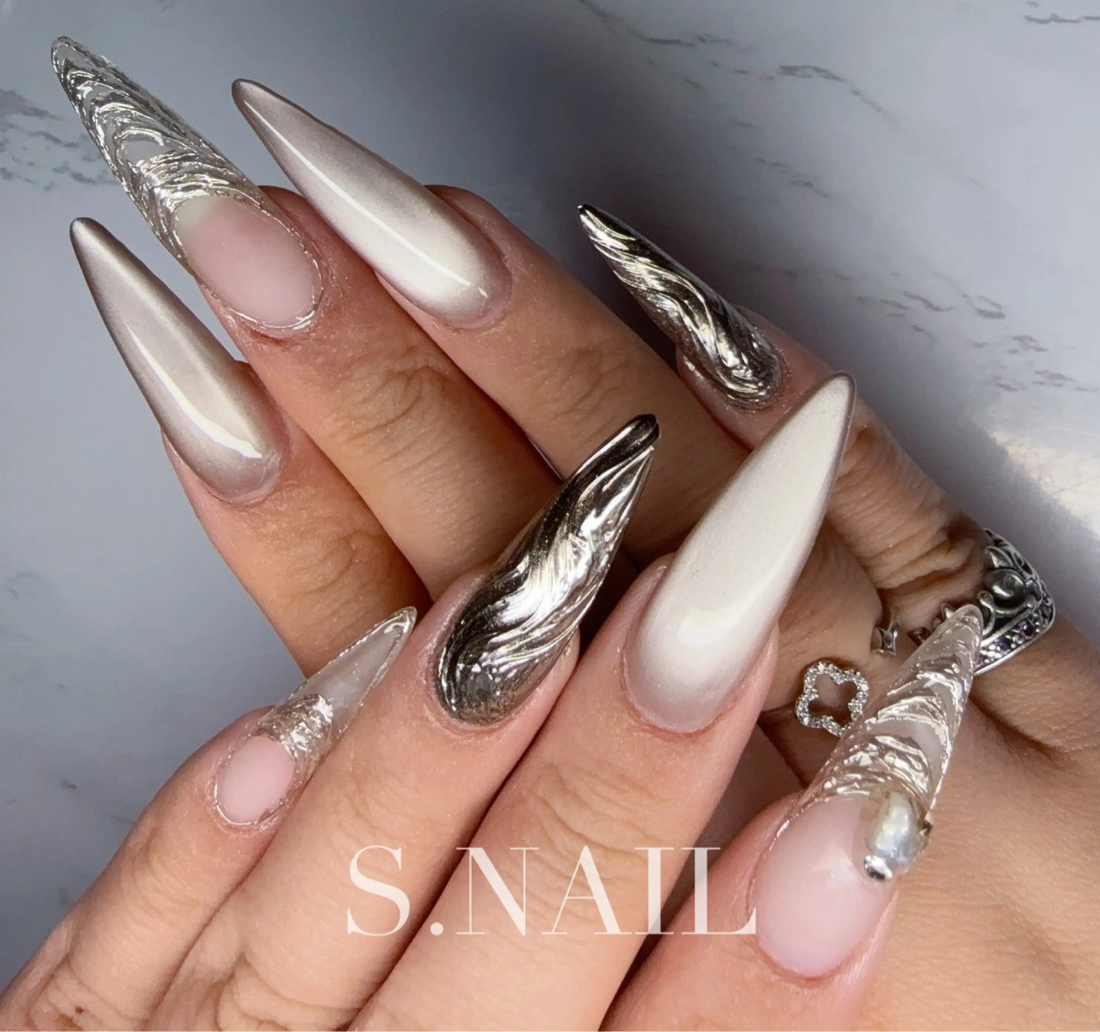 ネイル マグネットネイル ミラーネイル ハンドネイル S♡NAIL所属・S.NAIL Suuのネイルデザイン