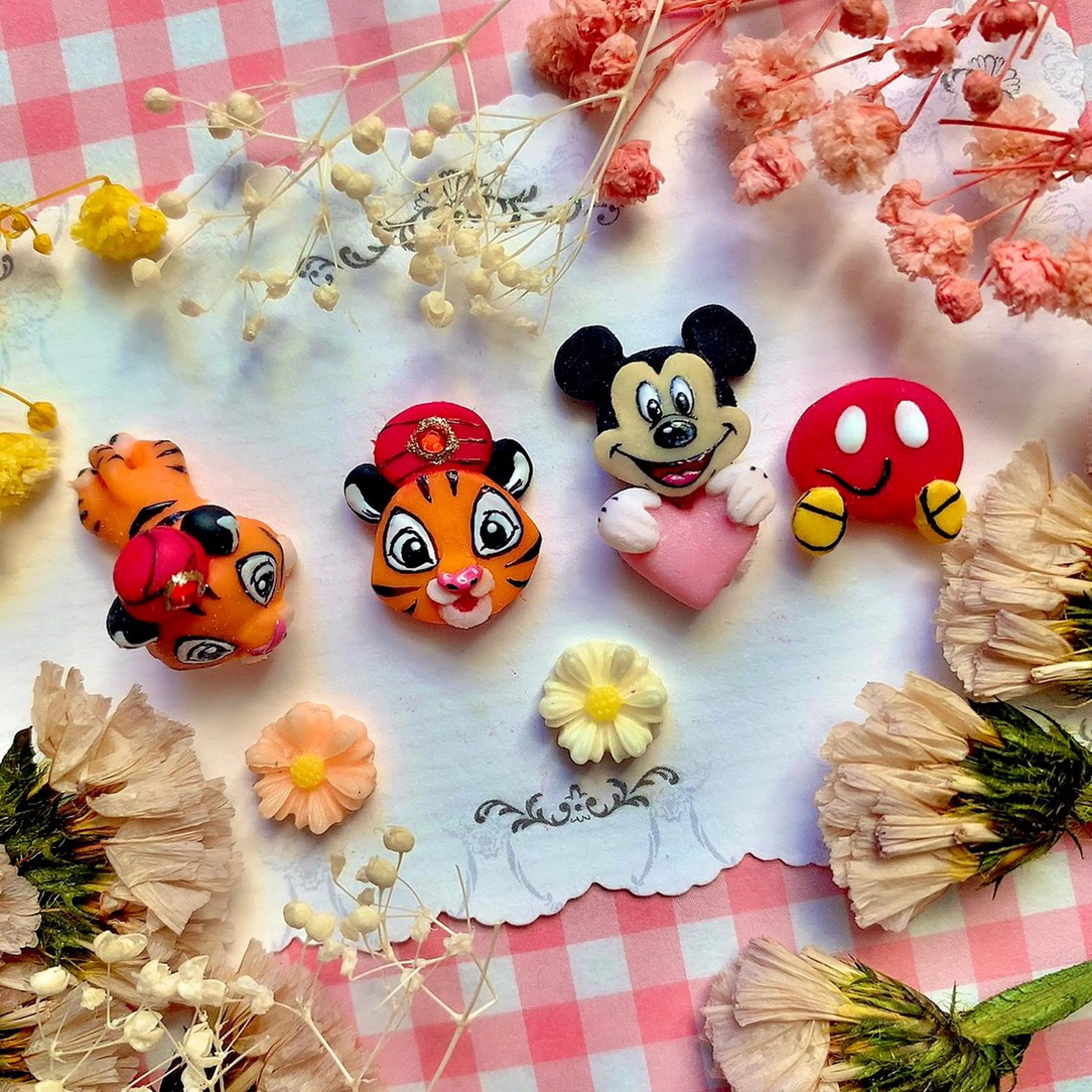 ネイル アートネイル ぷっくりネイル シェアサロンLei.g(レイジー)所属・3Dアートネイル💗 都築レナのネイルデザイン