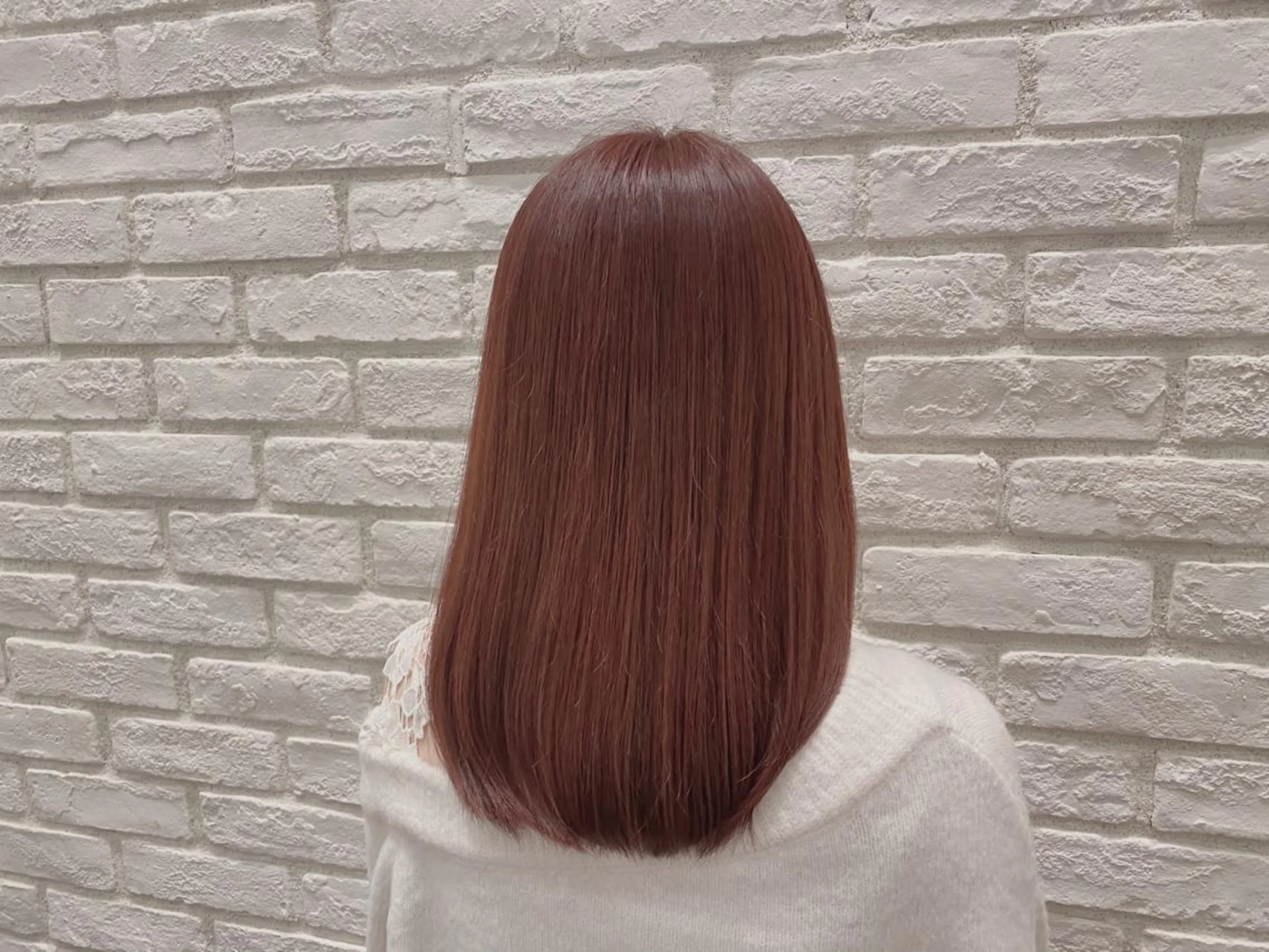 セミロング カラー ブラウンカラー ピンクカラー ピンクブラウン kyo kaの眉毛・アイブロウイメージ