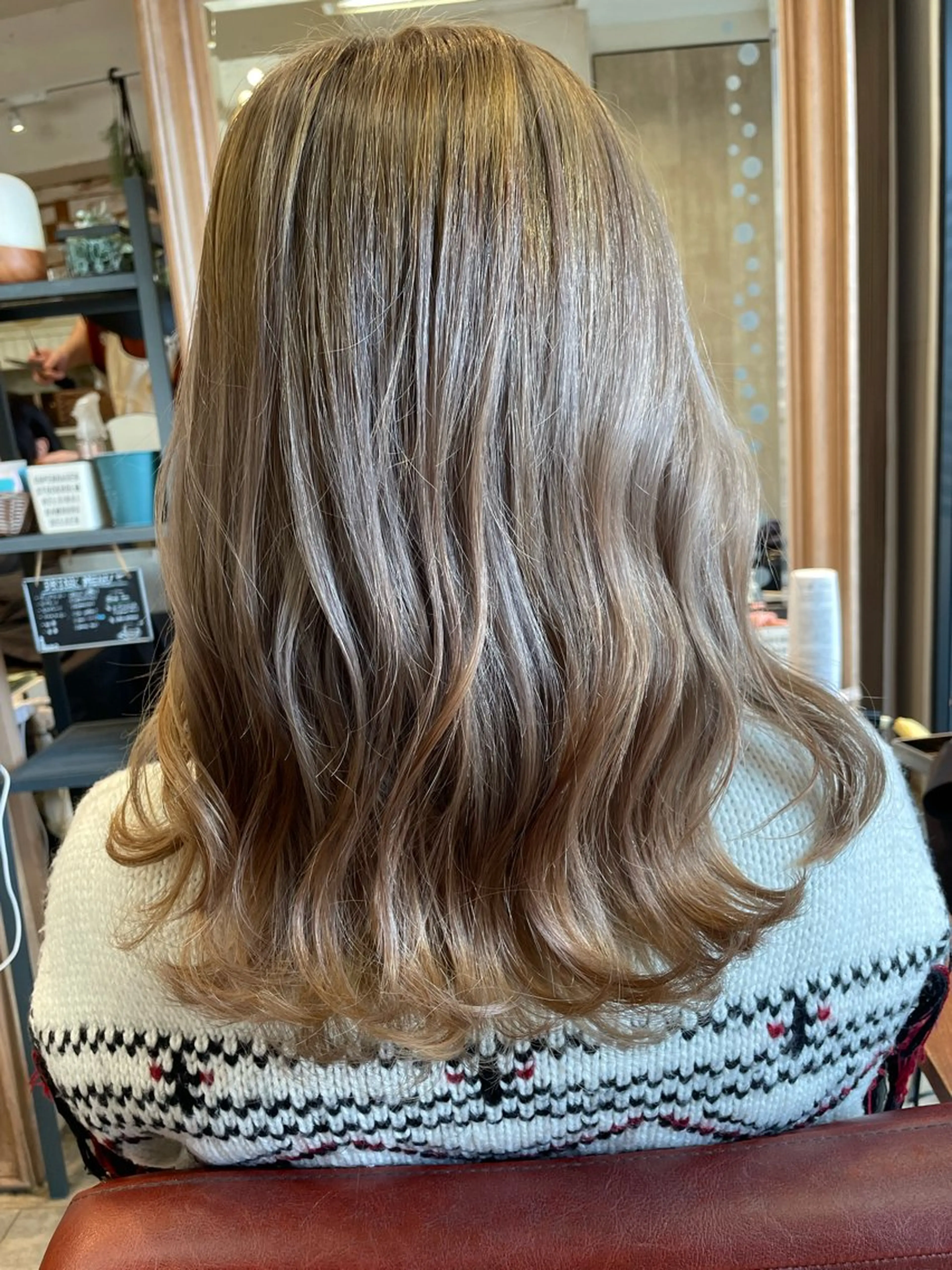 ミディアム カラー ベージュカラー ダブルカラー ✨横須賀髪質改善✨️ 加藤 百音のヘアスタイル