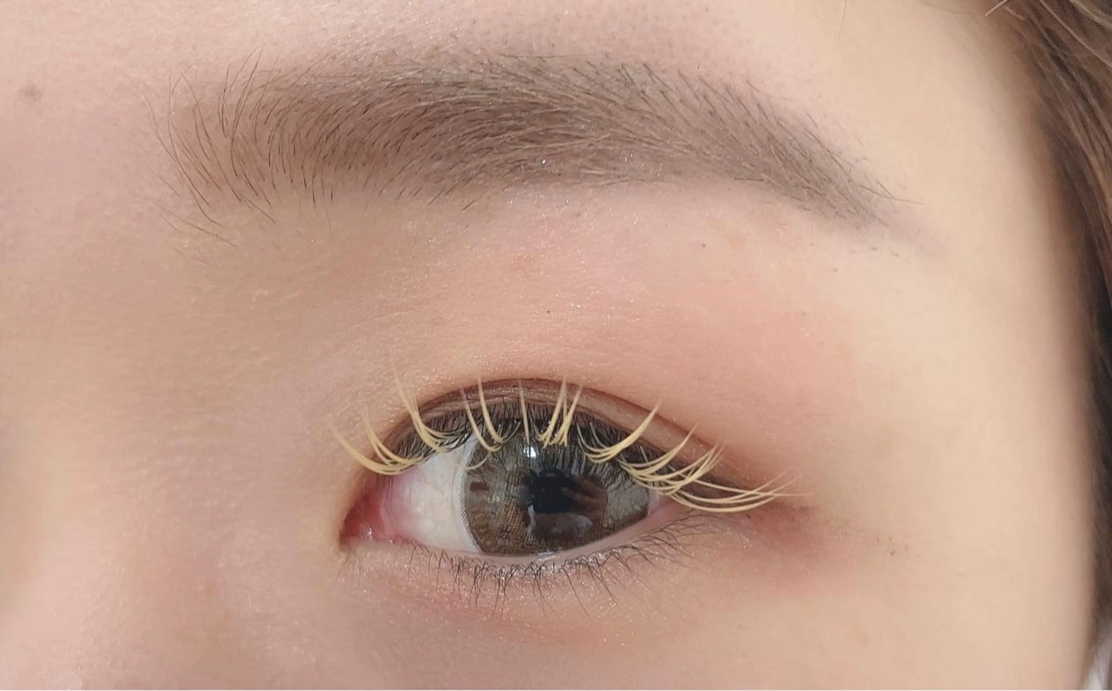 マツエク・マツパ カラーマツエク FAHREN-PURE所属・小鹿理紗 和光市のヘアスタイル