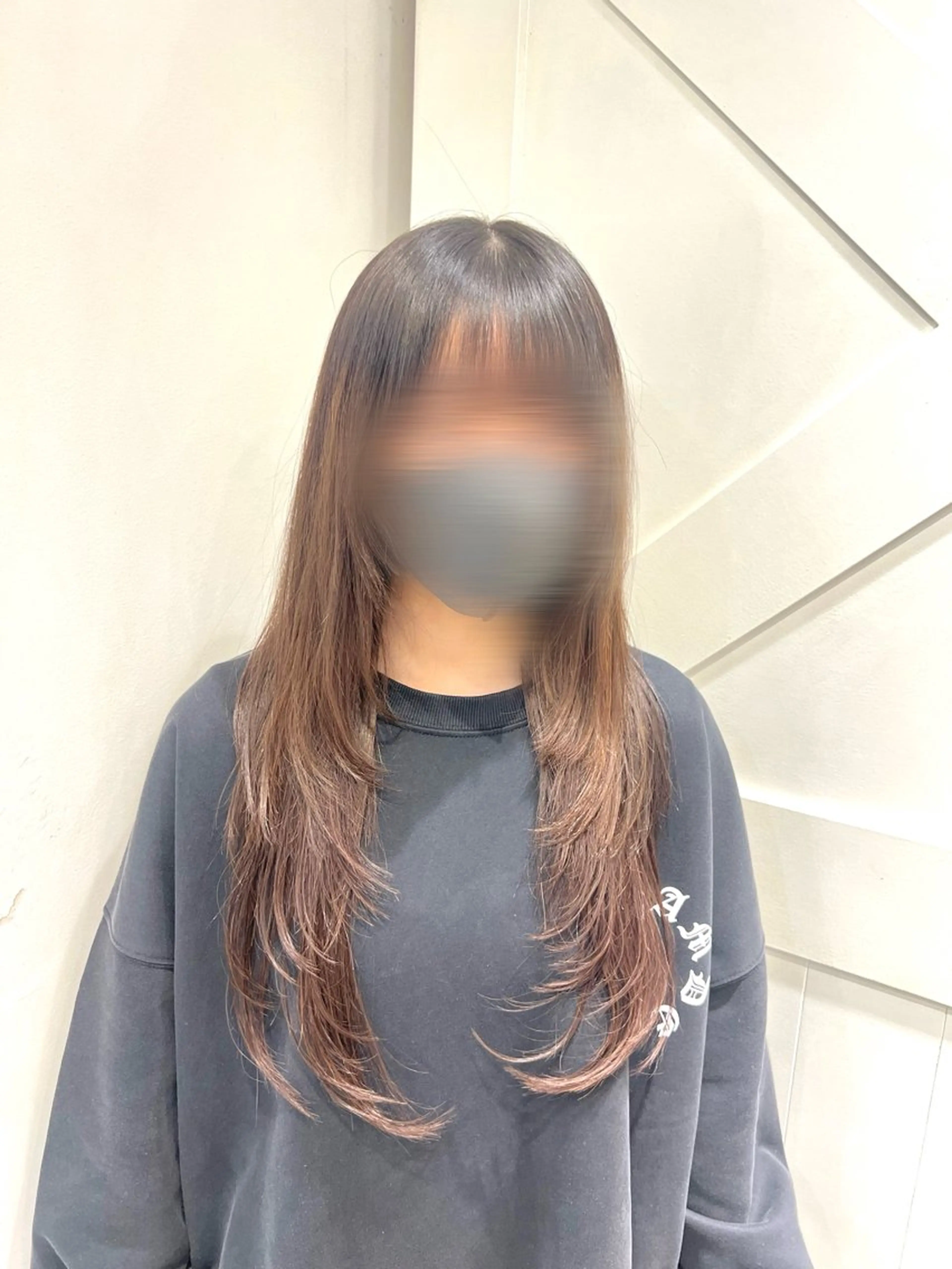 セミロング カット しゅり/韓国艶カラー 🩶🫧エクステ🎀のヘアスタイル