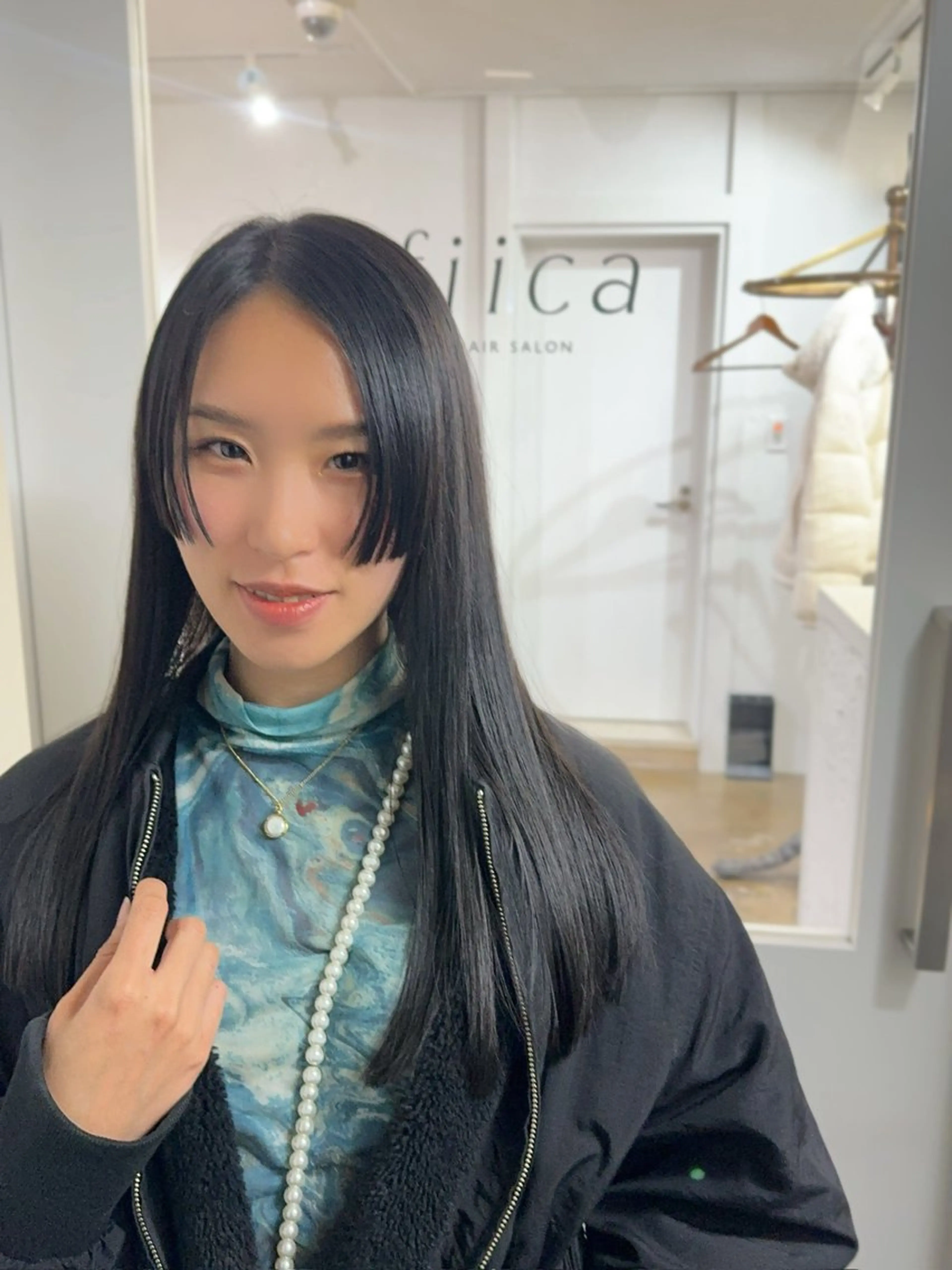 ロング カット ヘアカラー トリートメント 縮毛矯正➕髪質改善➕ レイヤーカット　田畑のヘアスタイル