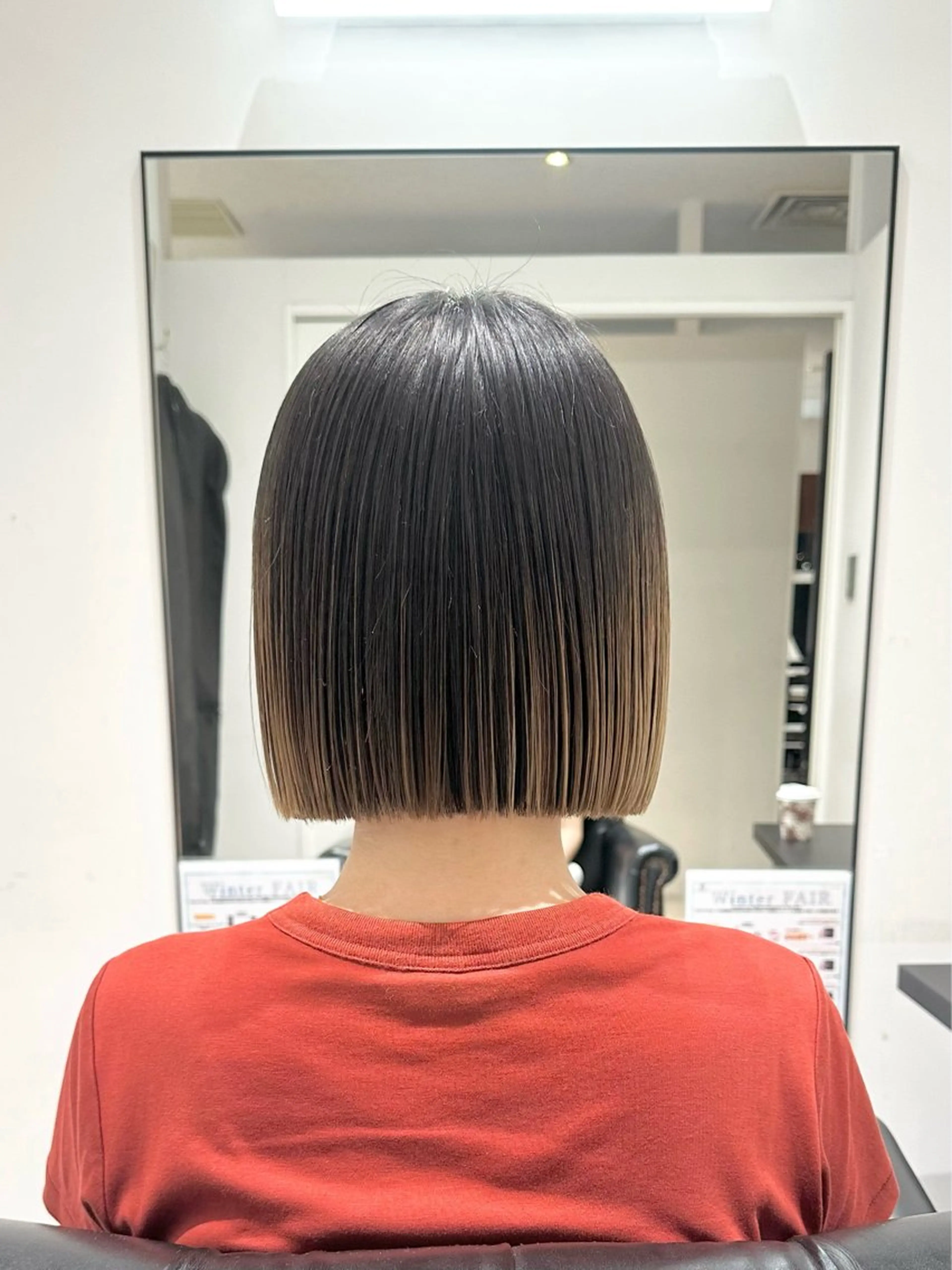 ミディアム ボブ 縮毛矯正 Mio｜ぱつっとボブ ｜髪質改善ストレートのヘアスタイル