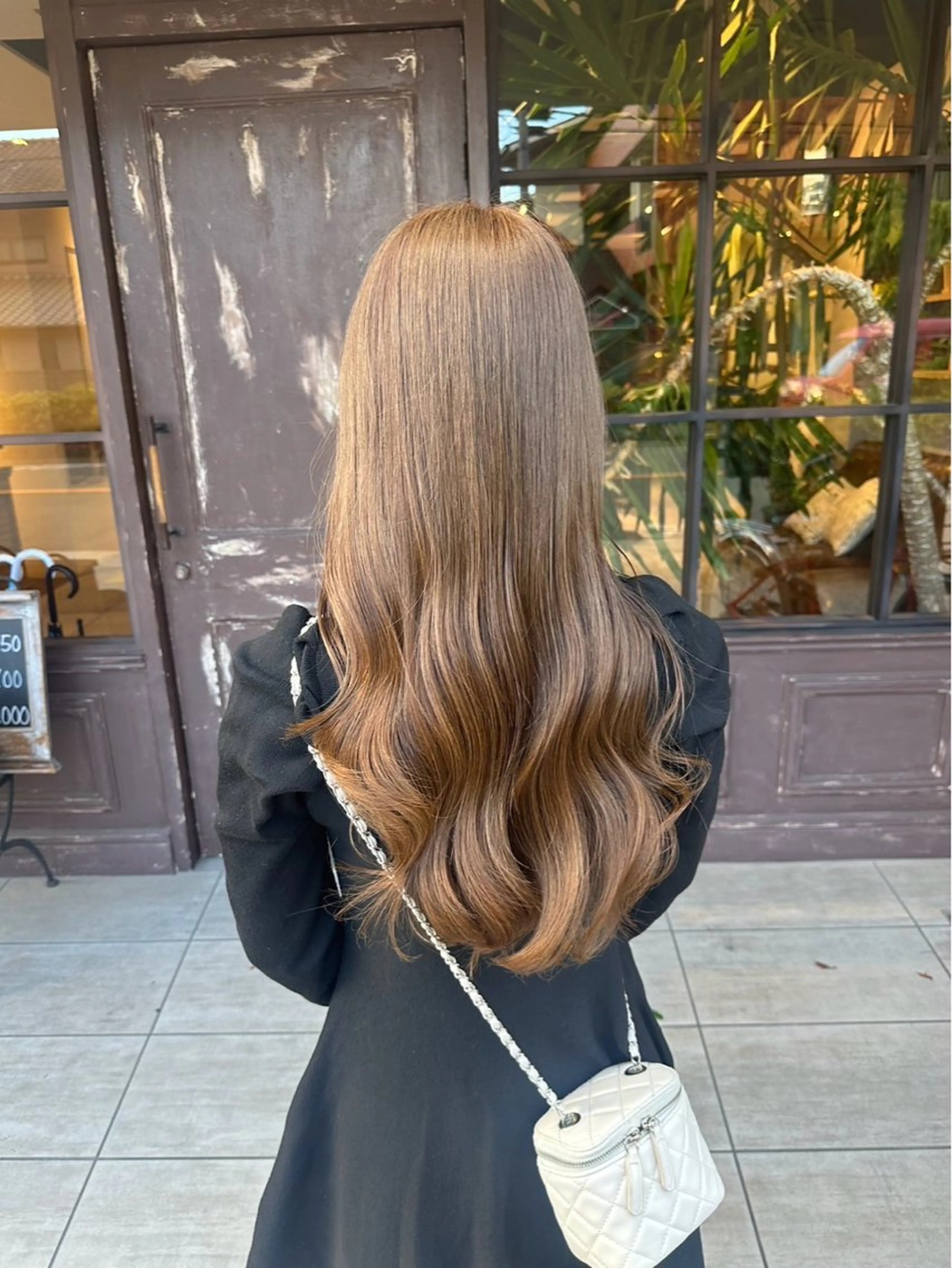 ロング カラー ベージュカラー ブリーチ ダブルカラー ブリーチなしカラー ヘアカラー トリートメント 川越 輝梨奈のヘアスタイル