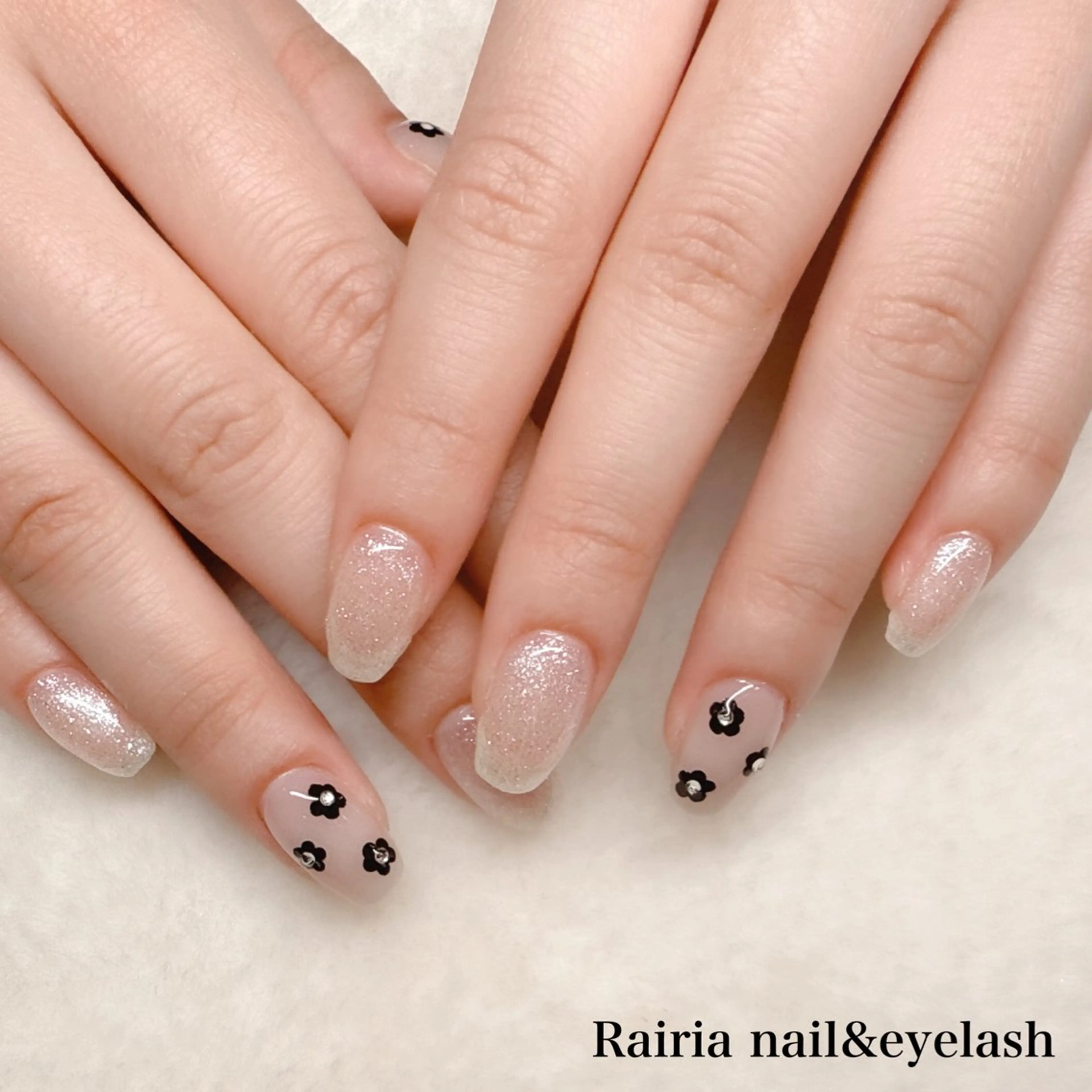 ネイル シンプルネイル Rairia   nail所属・屋敷 理奈のネイルデザイン
