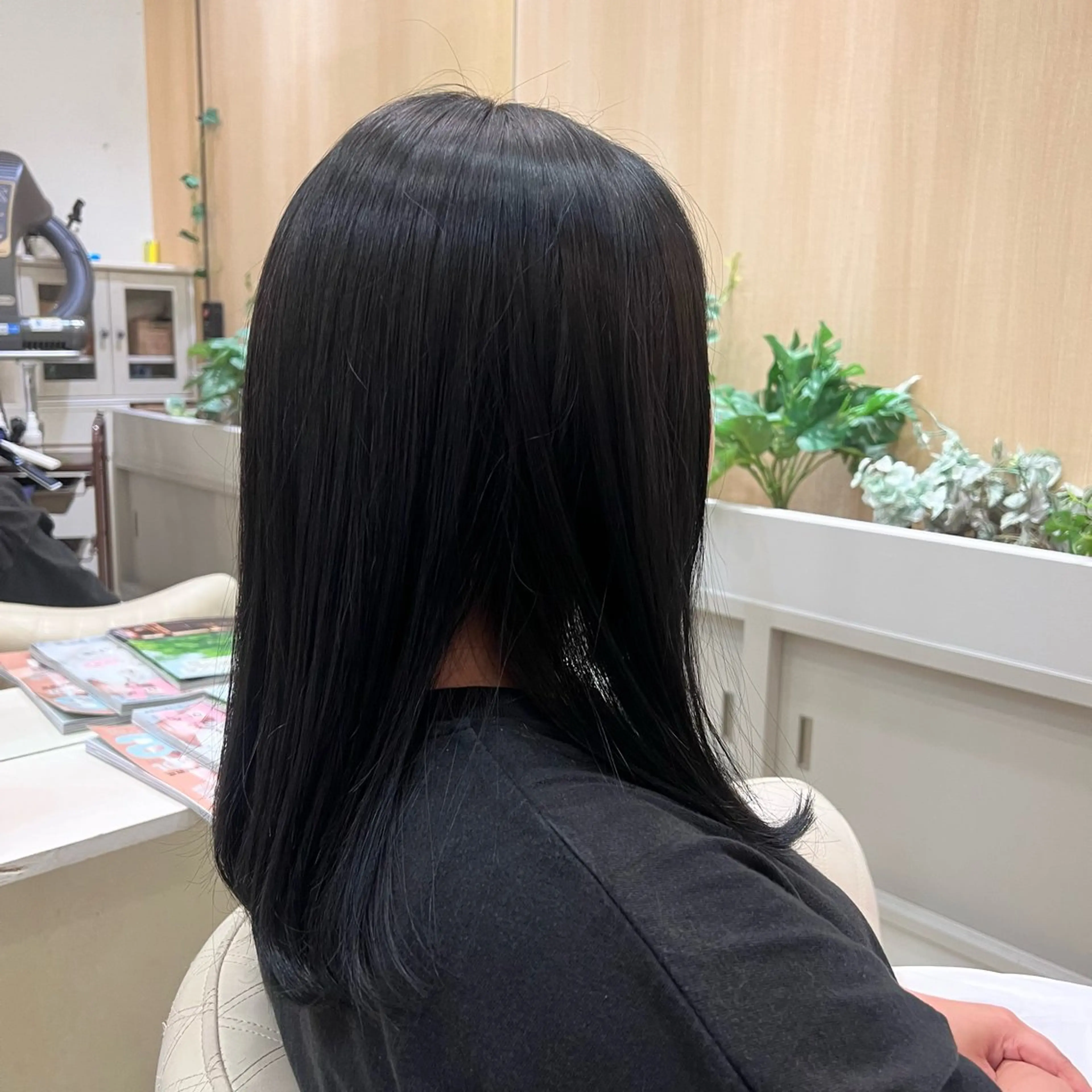 ロング カラー 黒髪 大西 七海のヘアスタイル