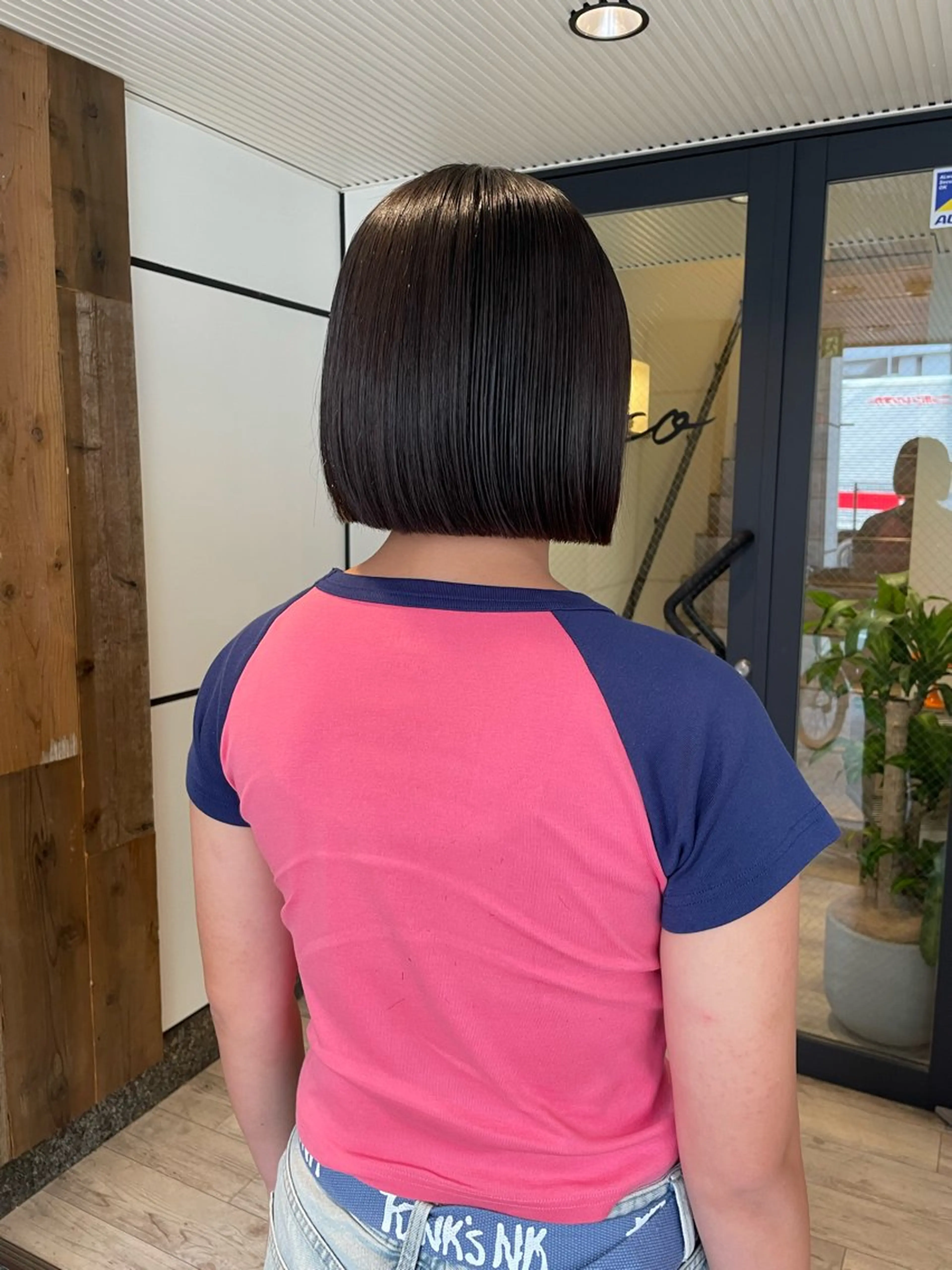 ミディアム ボブ カット 渋谷 留菜のヘアスタイル