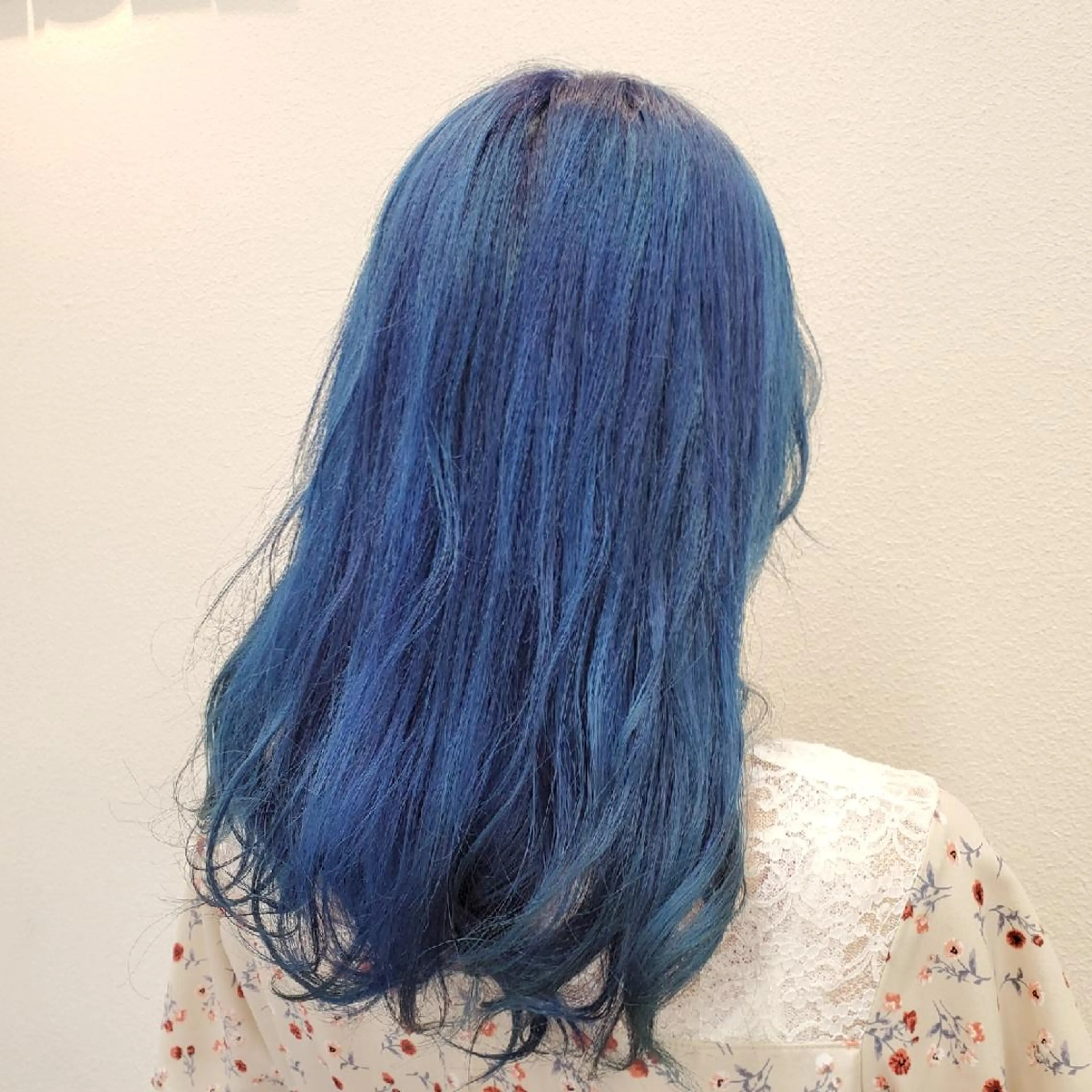 ロング カラー アクアカラー ブルーカラー 推しアニメカラー🌈 ツヤ透明感カラー🦄のヘアスタイル