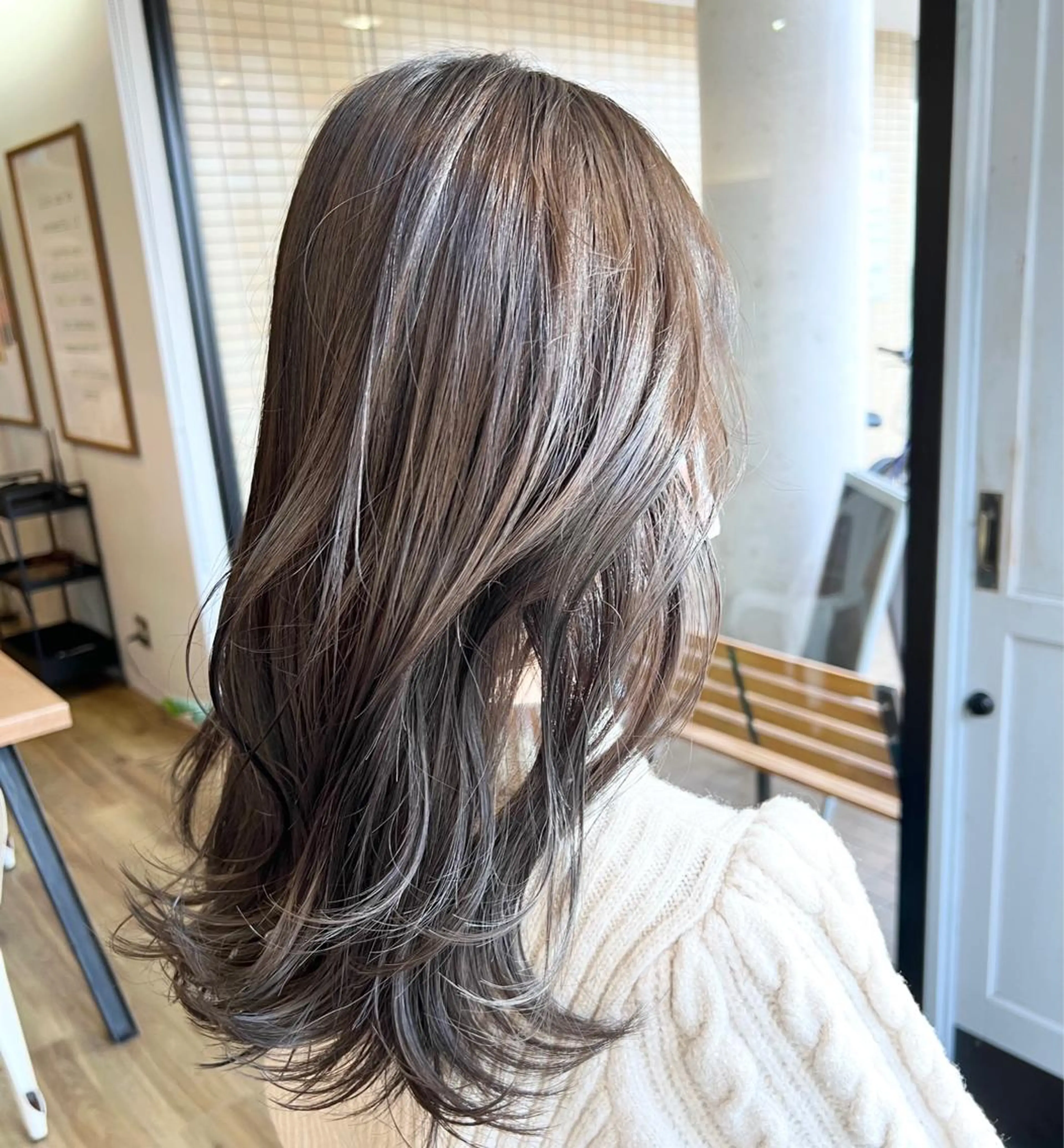 セミロング ヘアカラー トリートメント 堀 望美のヘアスタイル