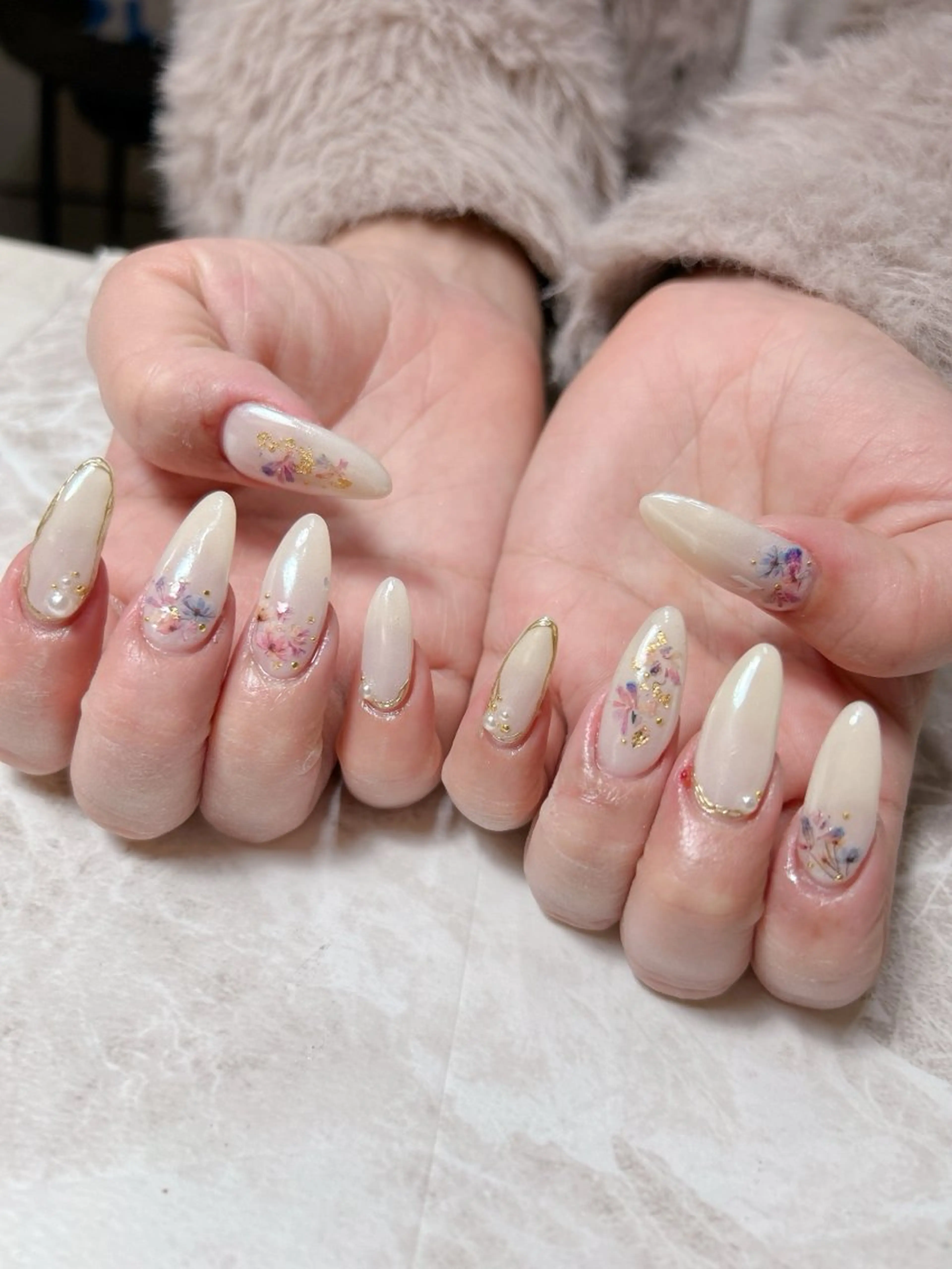 ネイル フラワーネイル ゴールド 春ネイル ハンドネイル 工藤 理恵のネイルデザイン