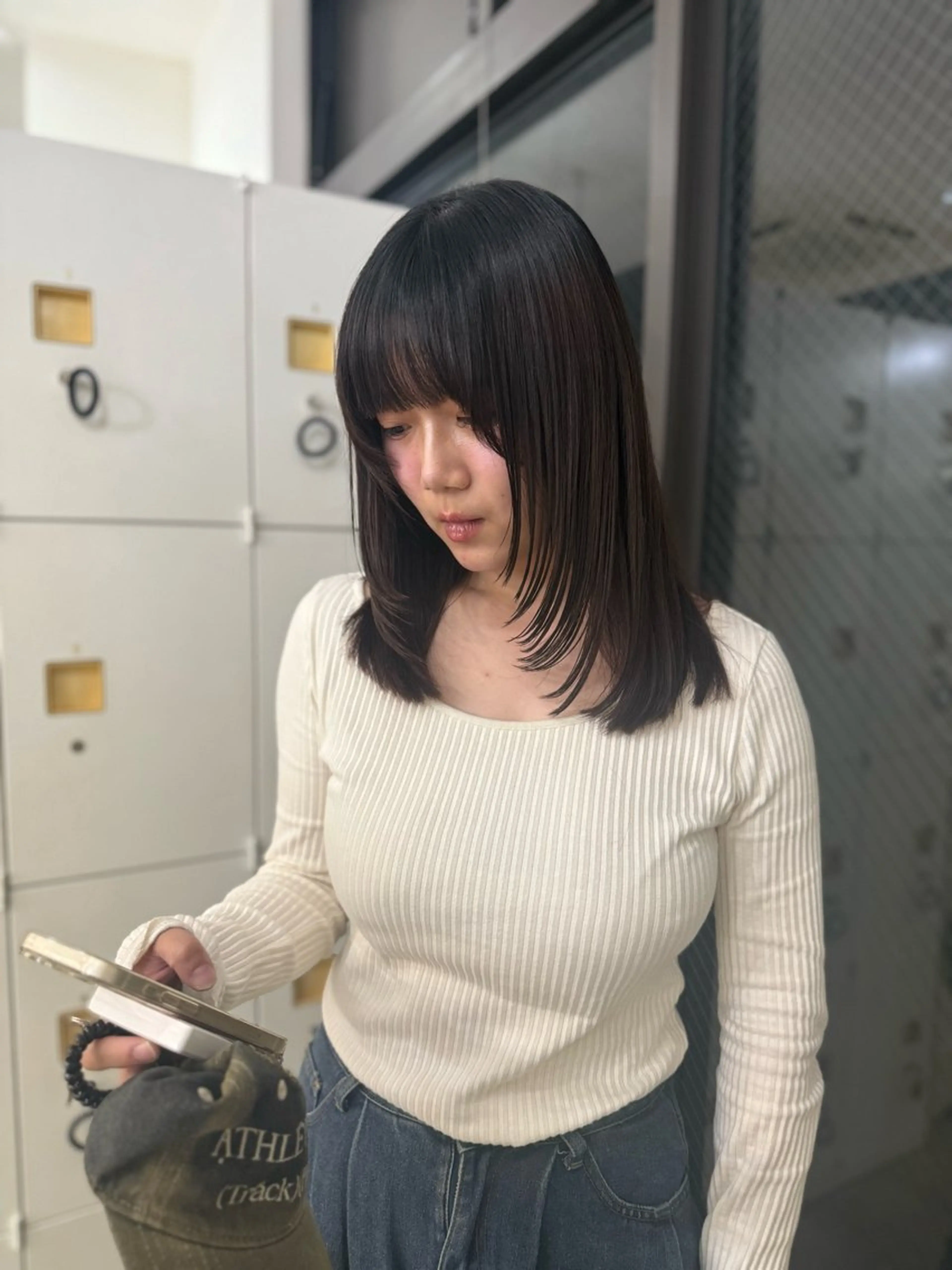 ミディアム カット Rinka/レイヤー /透明感カラーのヘアスタイル