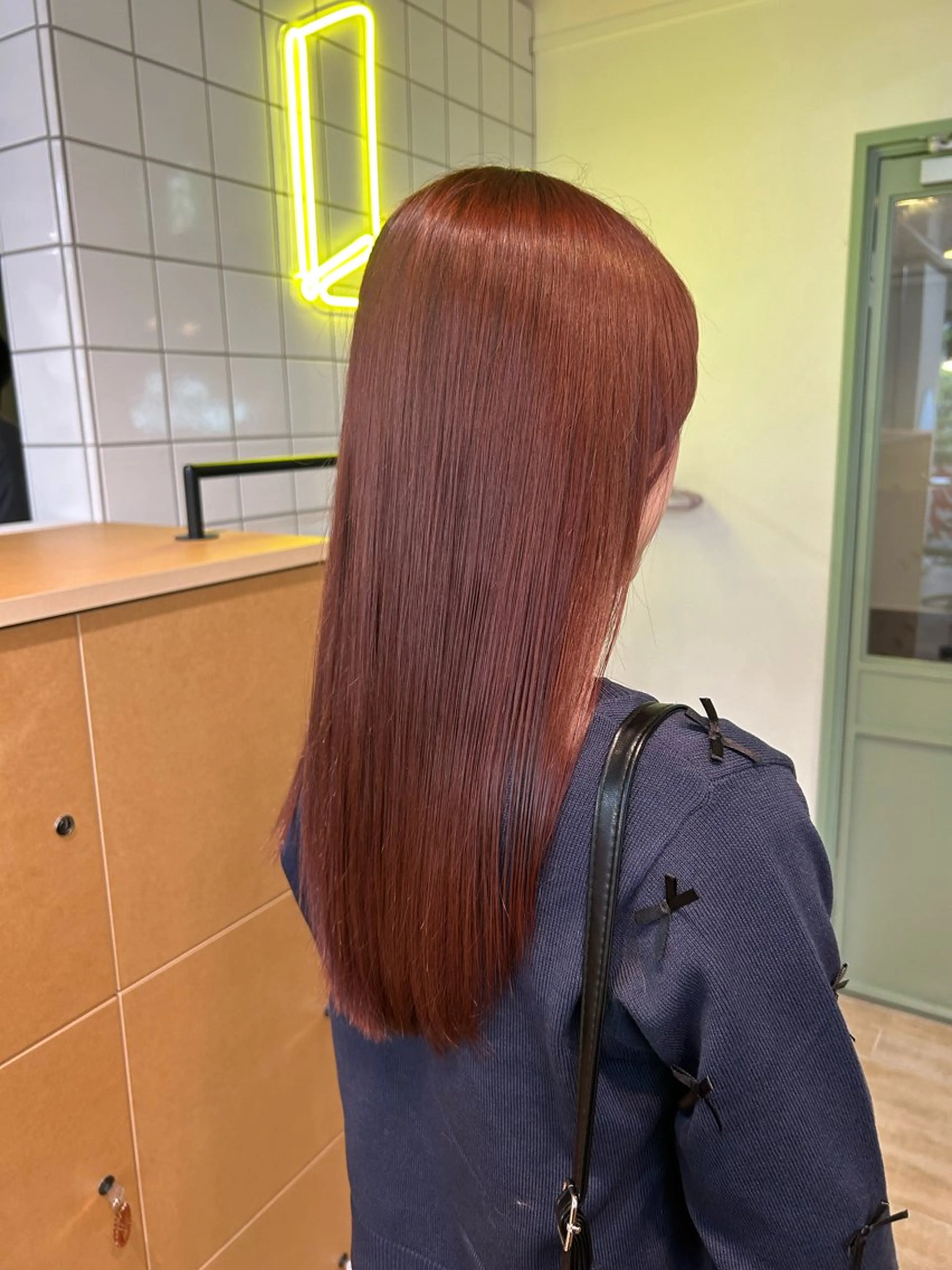 ロング カラー カット ヘアカラー トリートメント ベージュ/ダブルカラ ー/新潟駅/青柳萌果のヘアスタイル