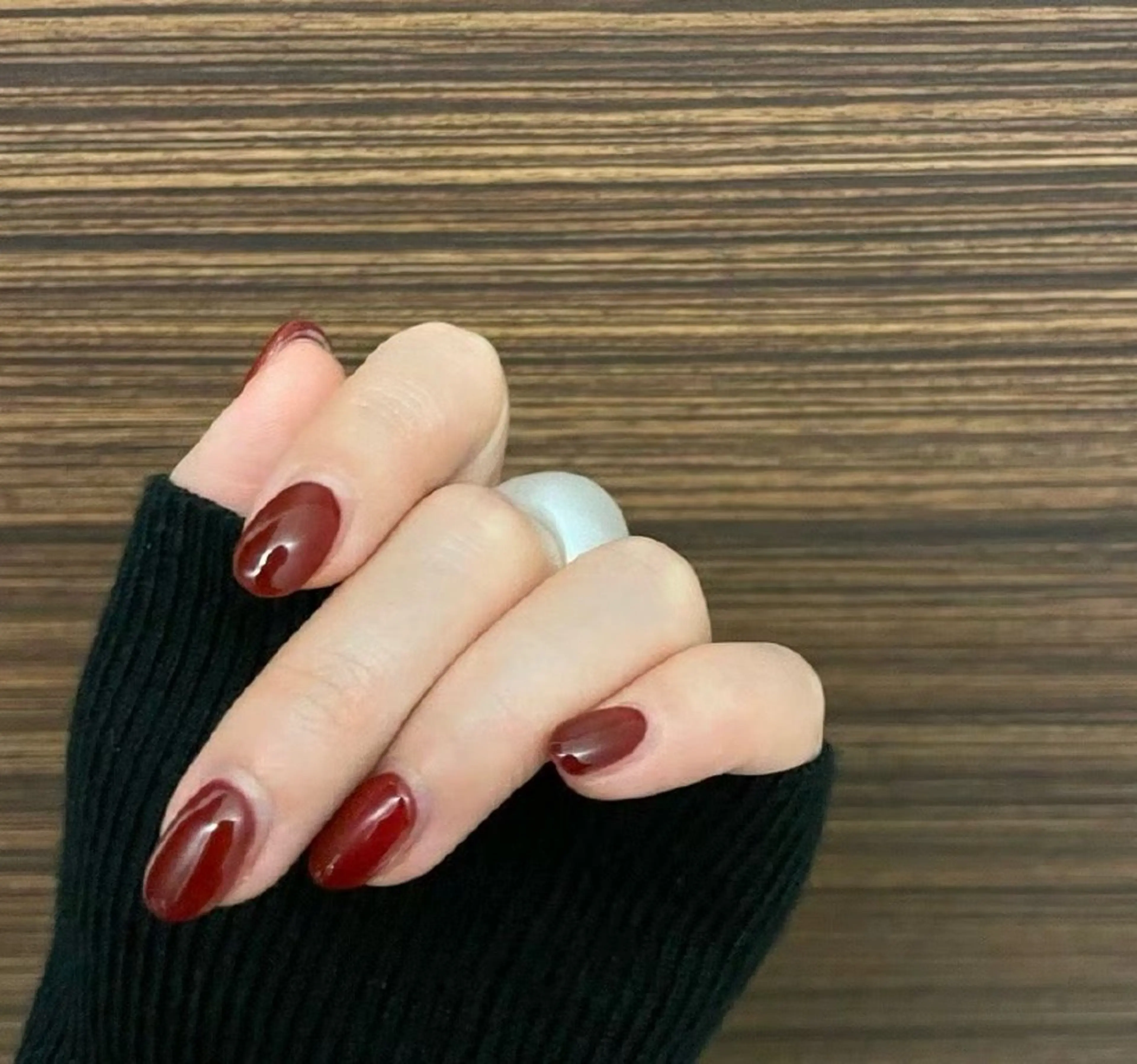 ネイル ワンカラーネイル 赤色 Ocean Nailのネイルデザイン