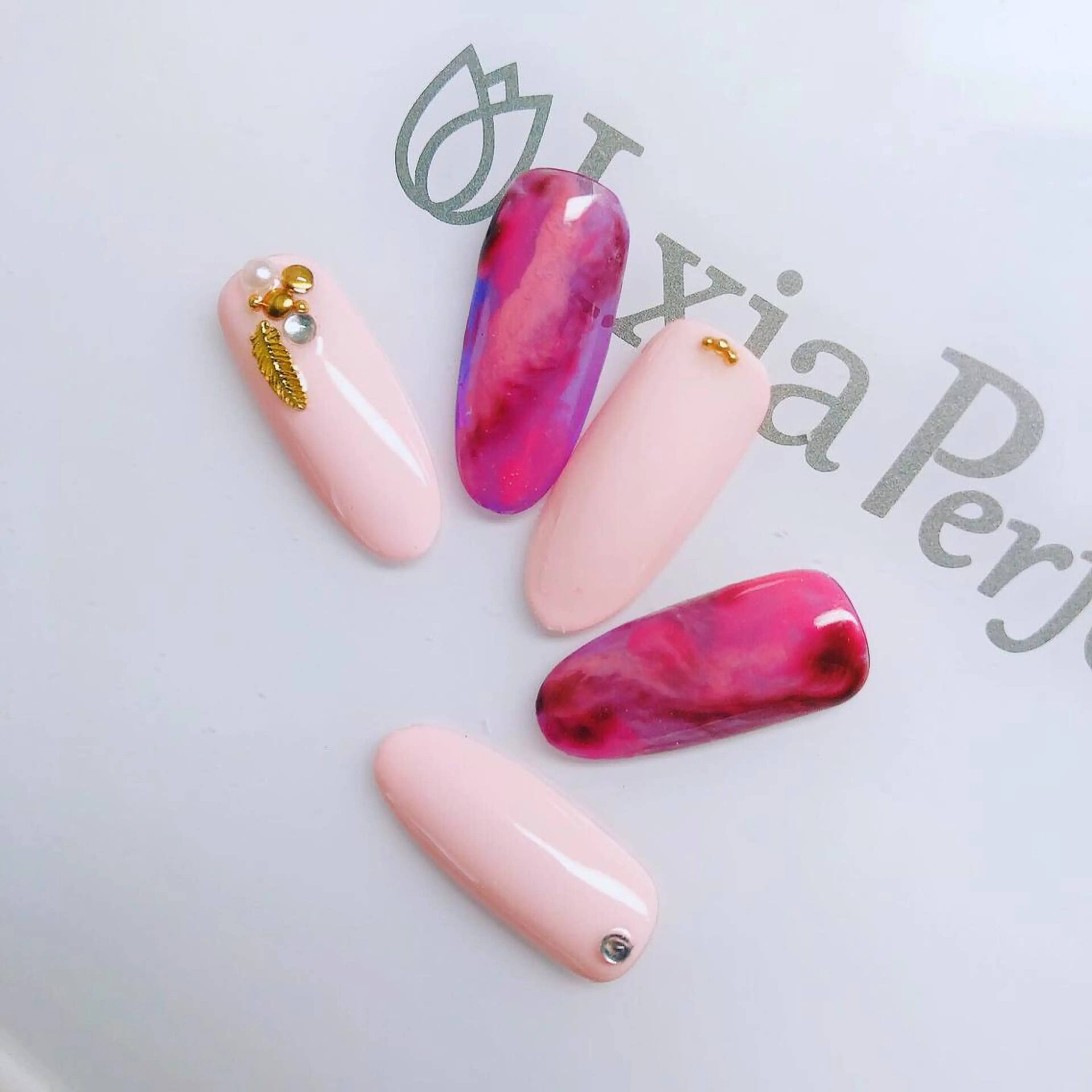 ネイル ニュアンスネイル CHERIMO【lalaLaLa】所属・CHERIMO シェリモのネイルデザイン