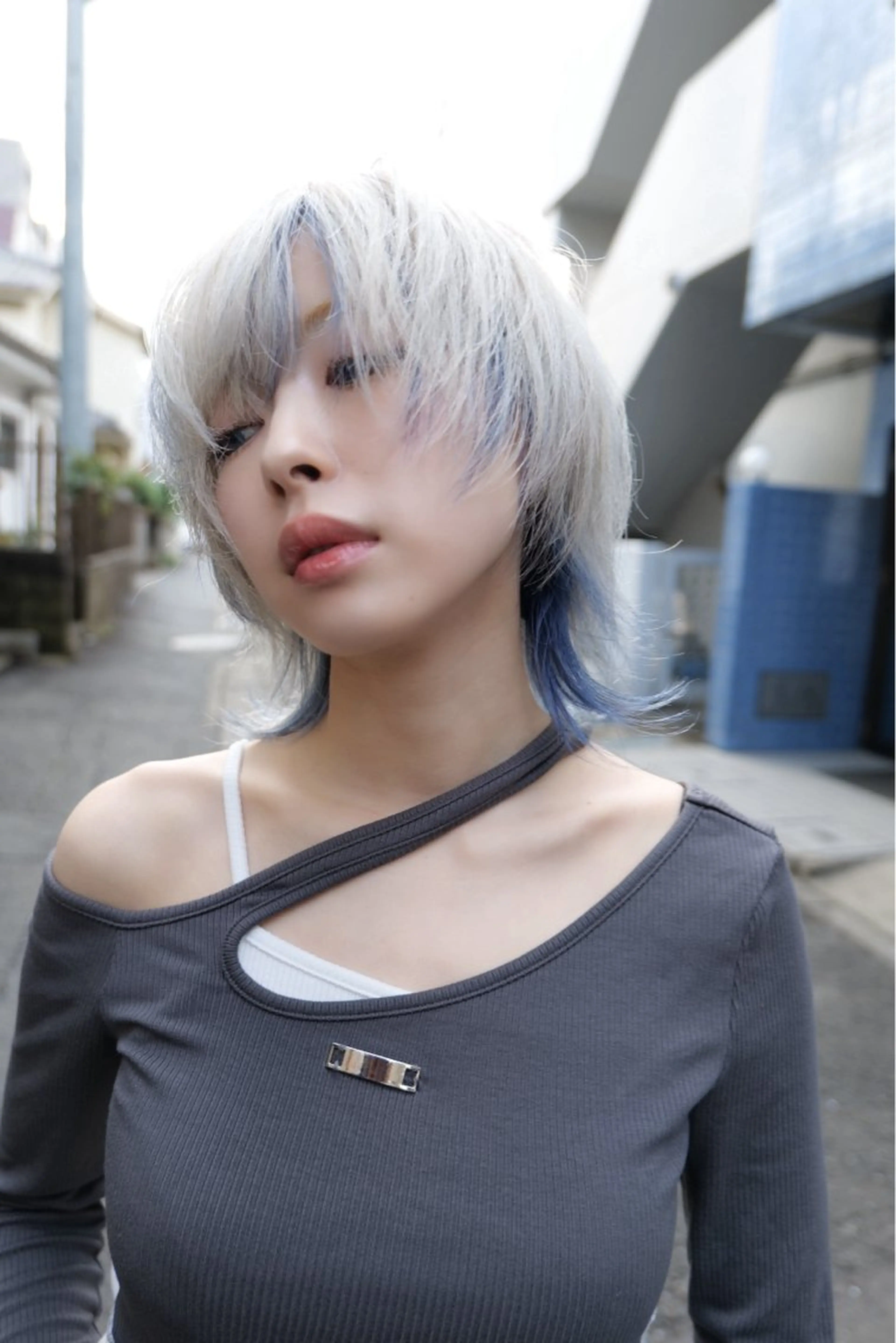 ショート カラー ブリーチ 𝙱𝙻𝙴𝙽 𝚋𝚢 𝚍𝚘𝚝.所属・🤍BLEN 窓🤍のヘアスタイル