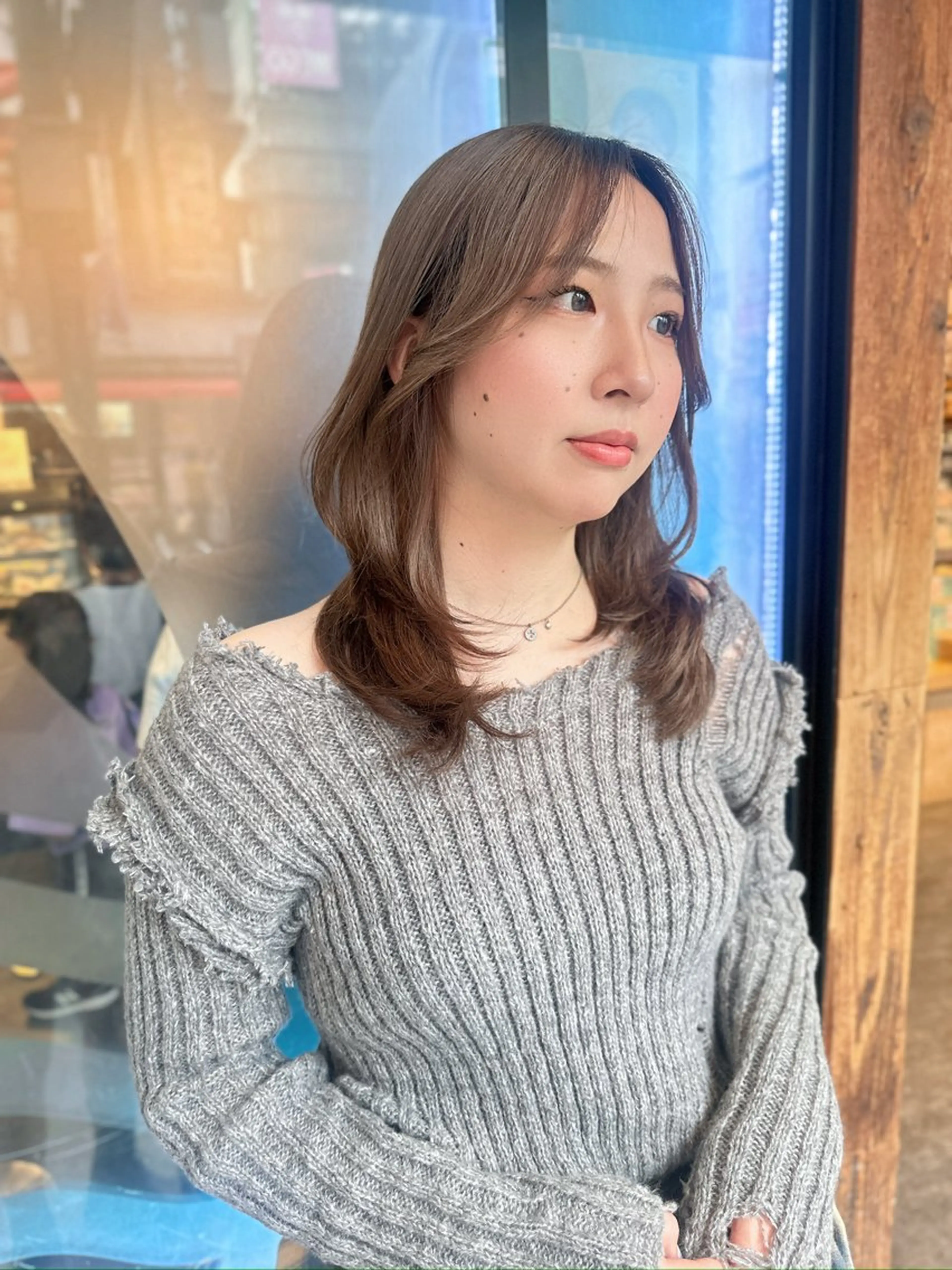 ミディアム カラー ヘアカラー トリートメント ベージュ/インナー カラー🤍Rieのヘアスタイル