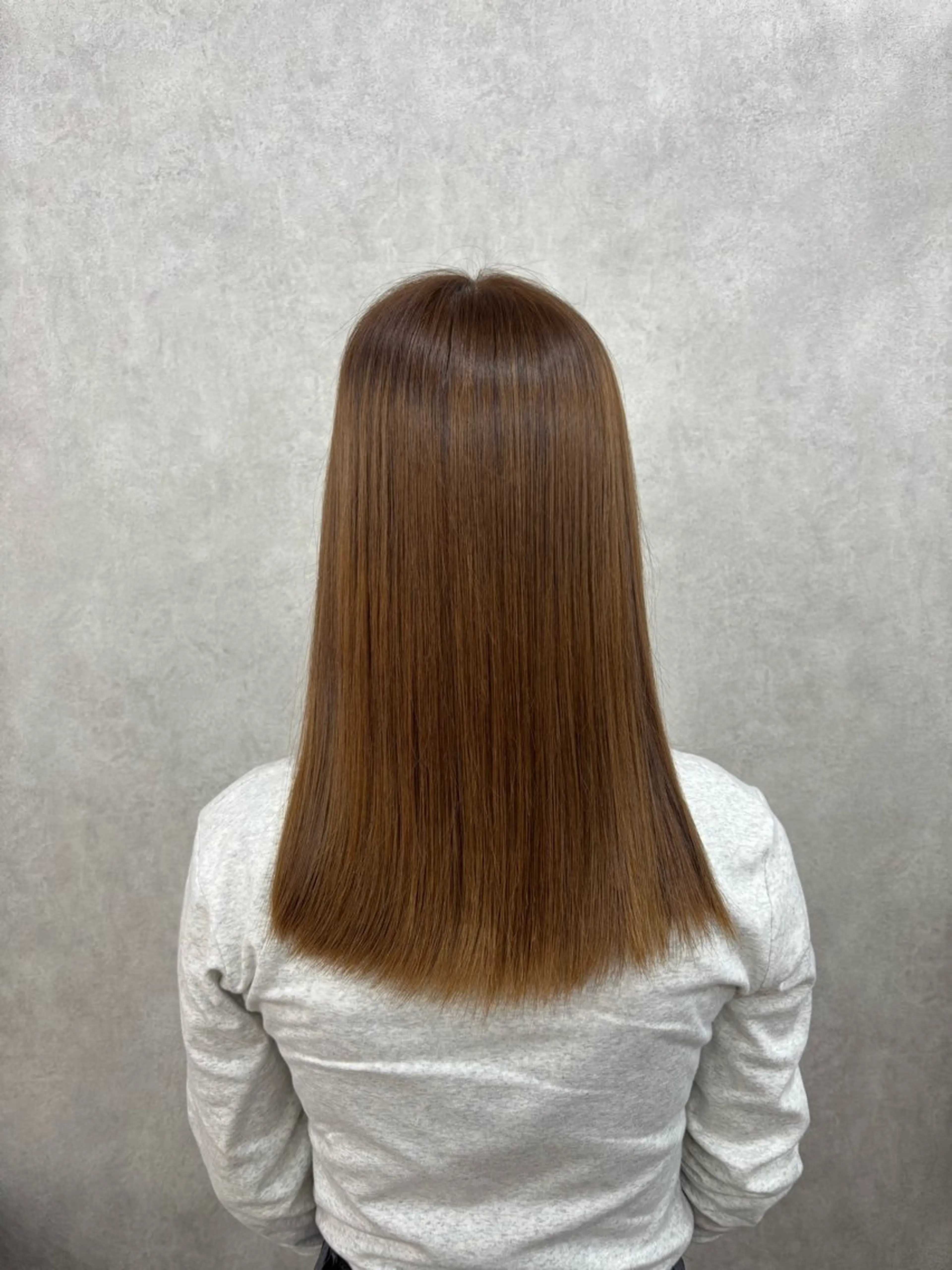 セミロング カラー ブラウンカラー 倉澤 愛理のヘアスタイル