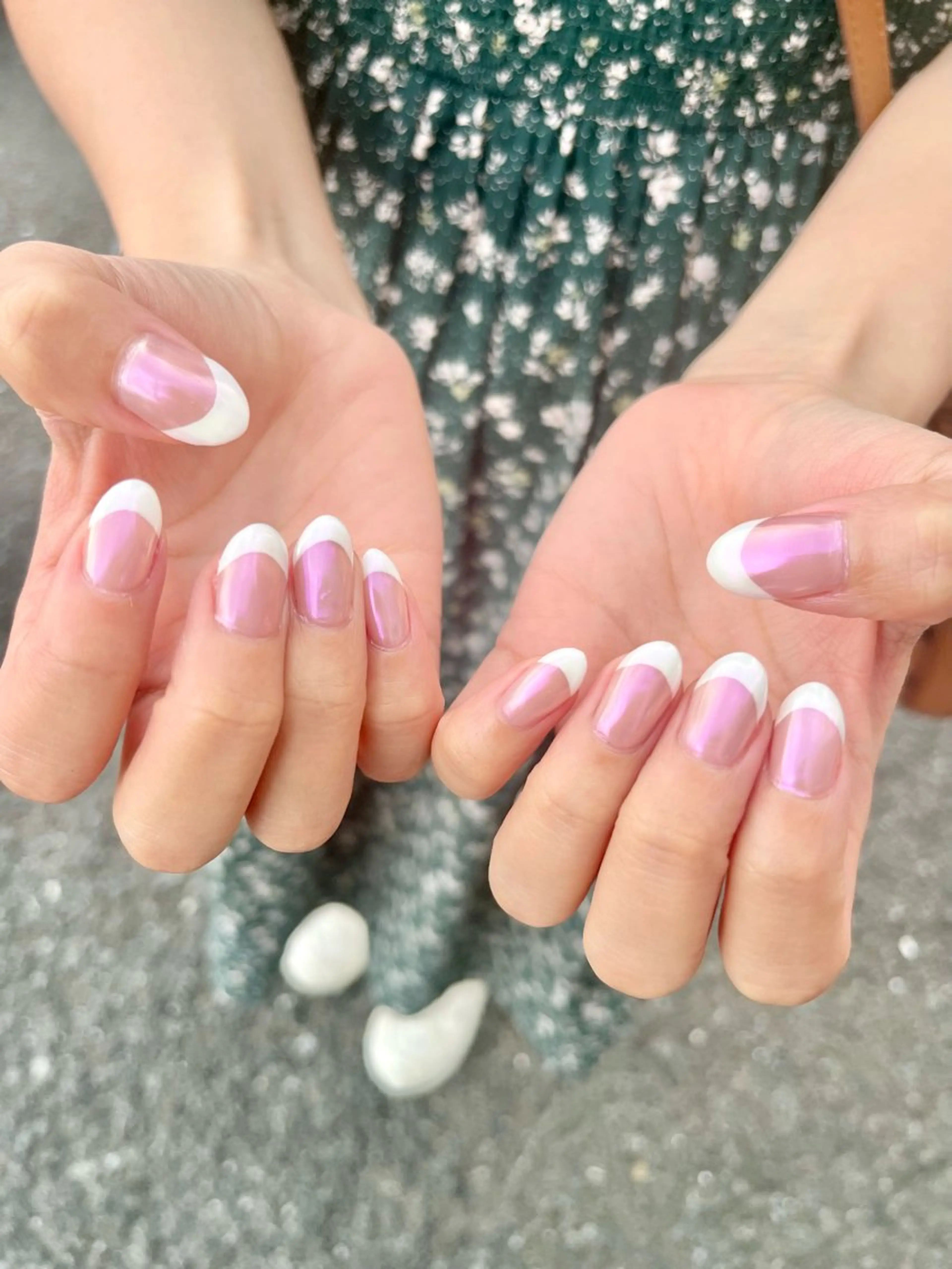 ネイル オーロラネイル フレンチネイル ハンドネイル nail room.のネイルデザイン