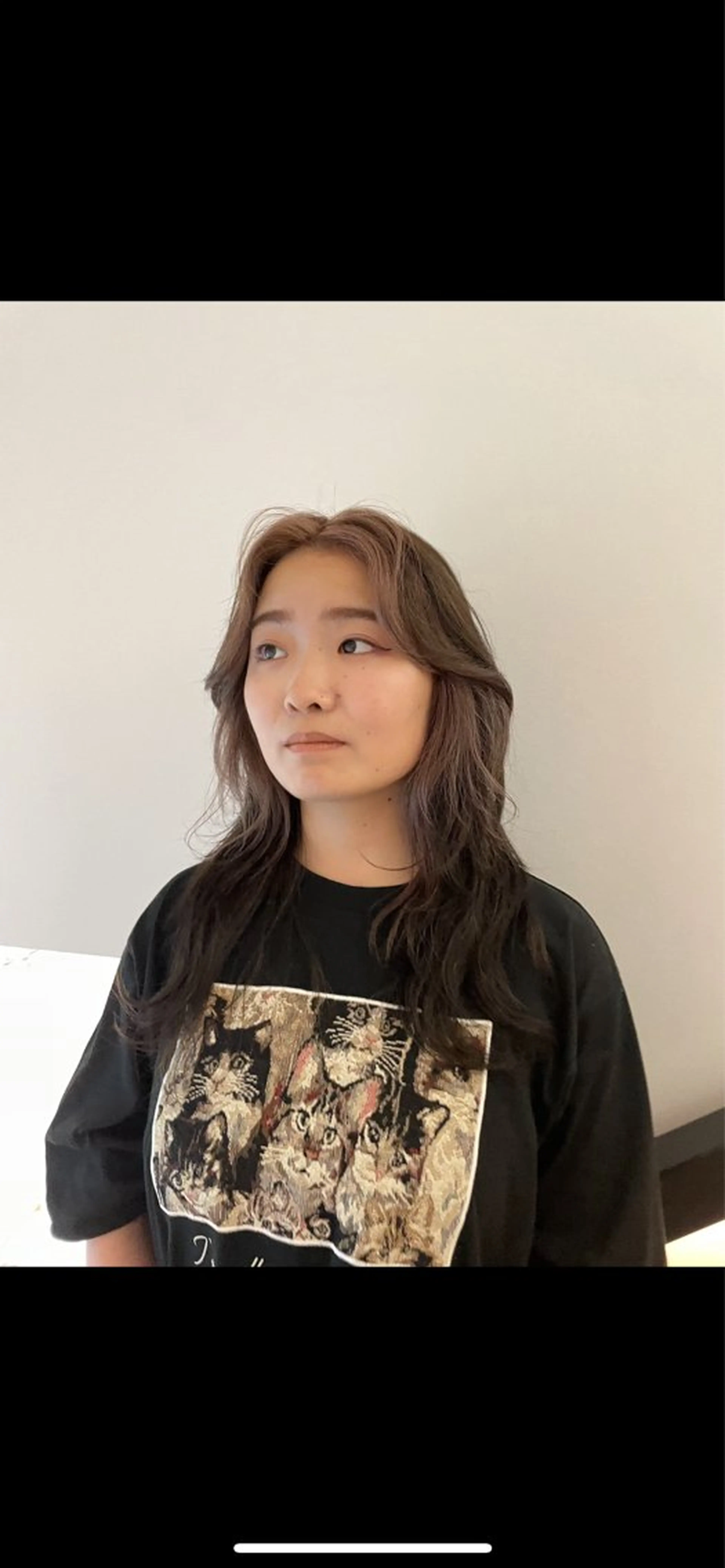 ミディアム カラー ヘアカラー 🌟暖色系ハイトーン 🌟AIのヘアスタイル