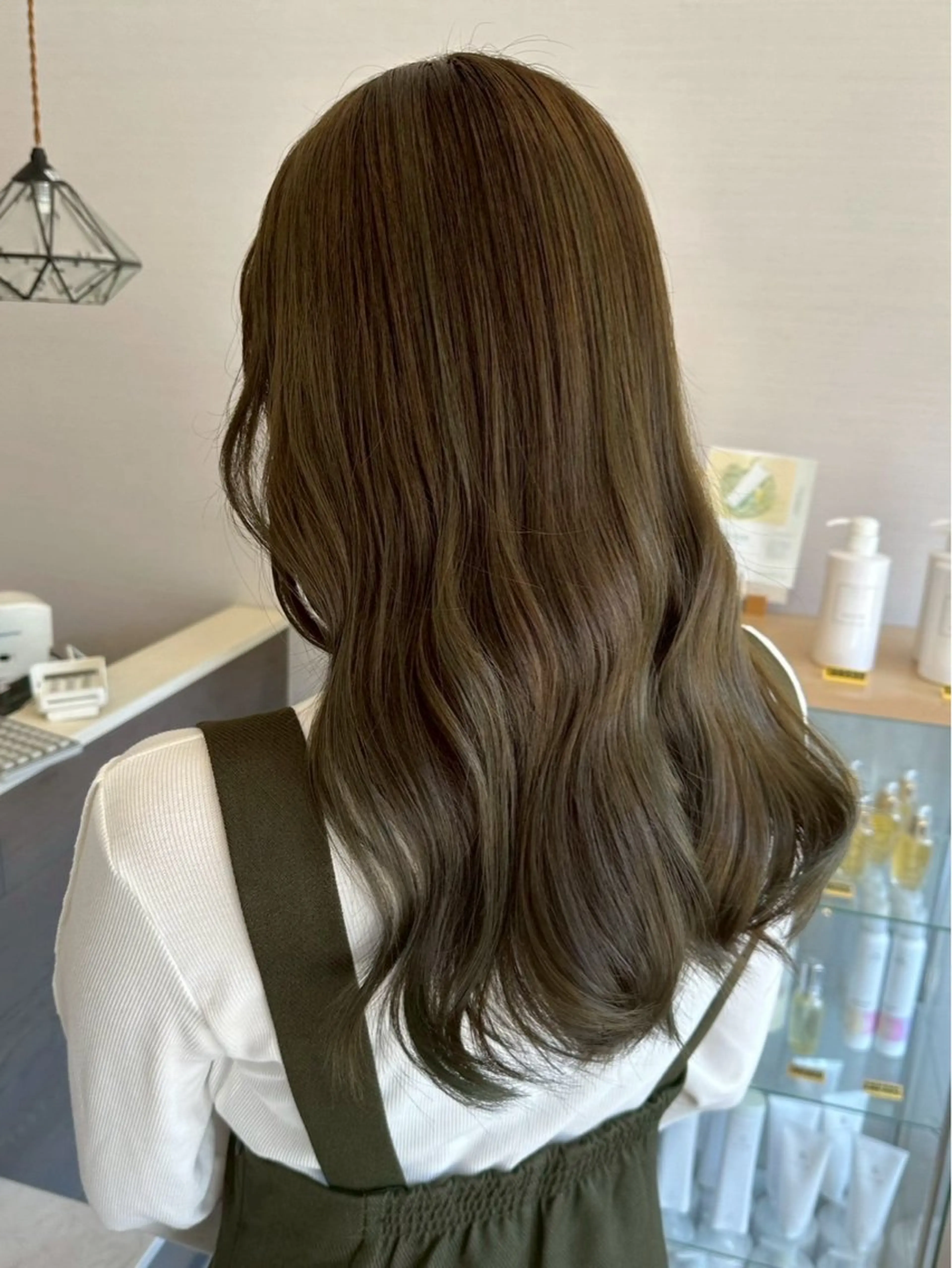 ロング ヘアカラー hair&beauty the B所属・尾崎 虹美のヘアスタイル