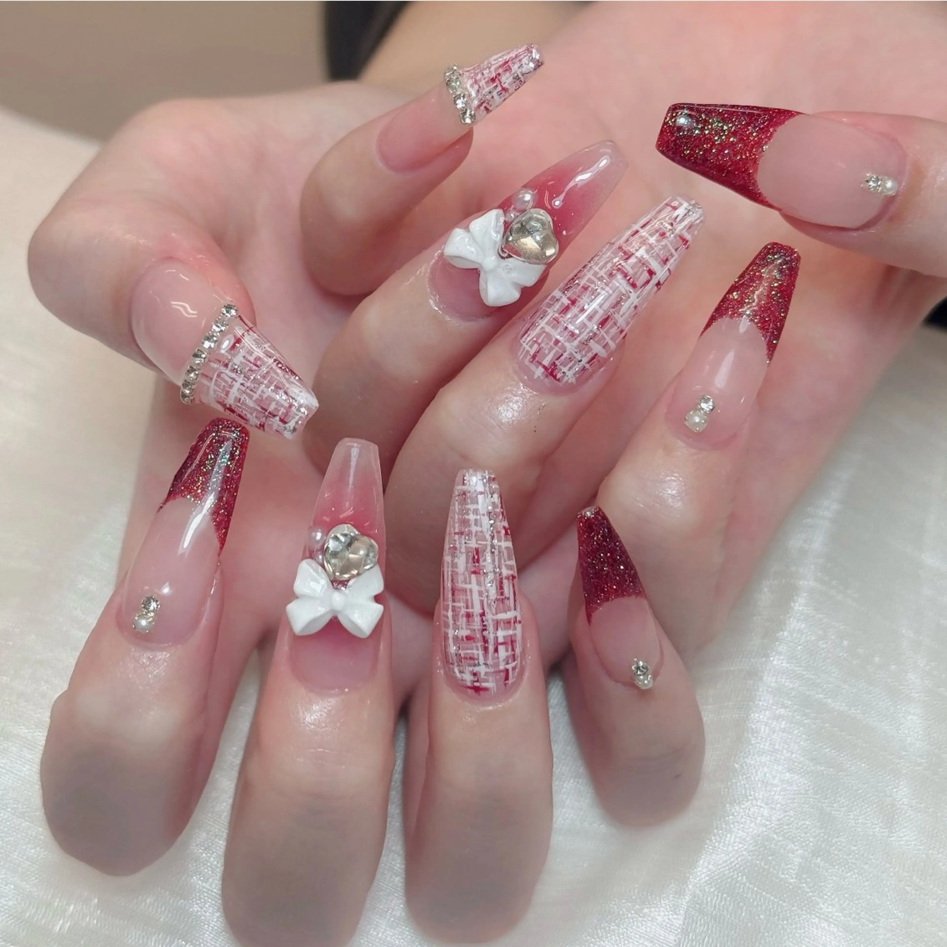 ネイル オーロラネイル チークネイル フットネイル フレンチネイル 韓国ネイル ハンドネイル Lumi Nailのネイルデザイン