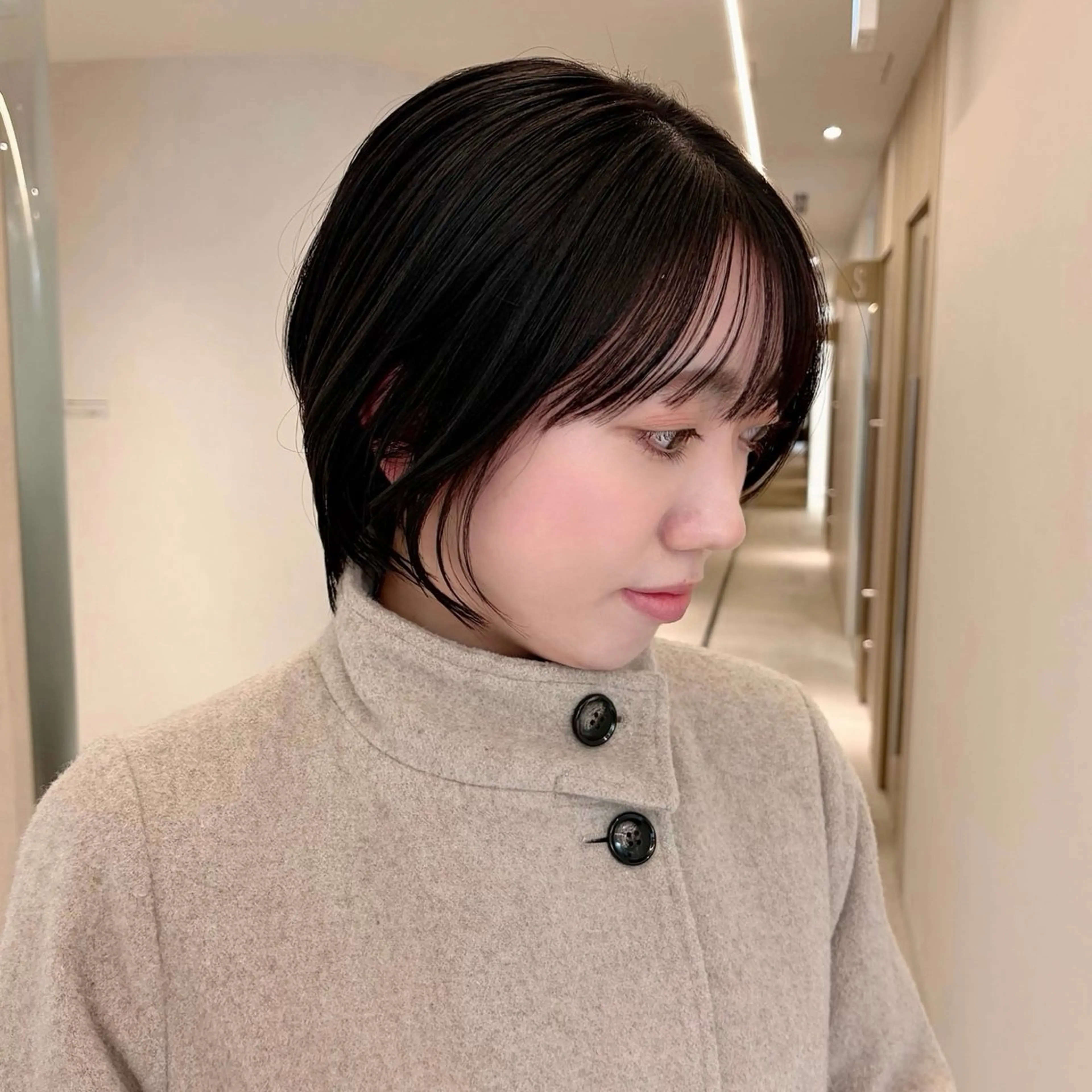 ショート カット ヘアカラー トリートメント foto所属・𝐁𝐋𝐔𝐄𝐓 /カット特化/新宿のヘアスタイル