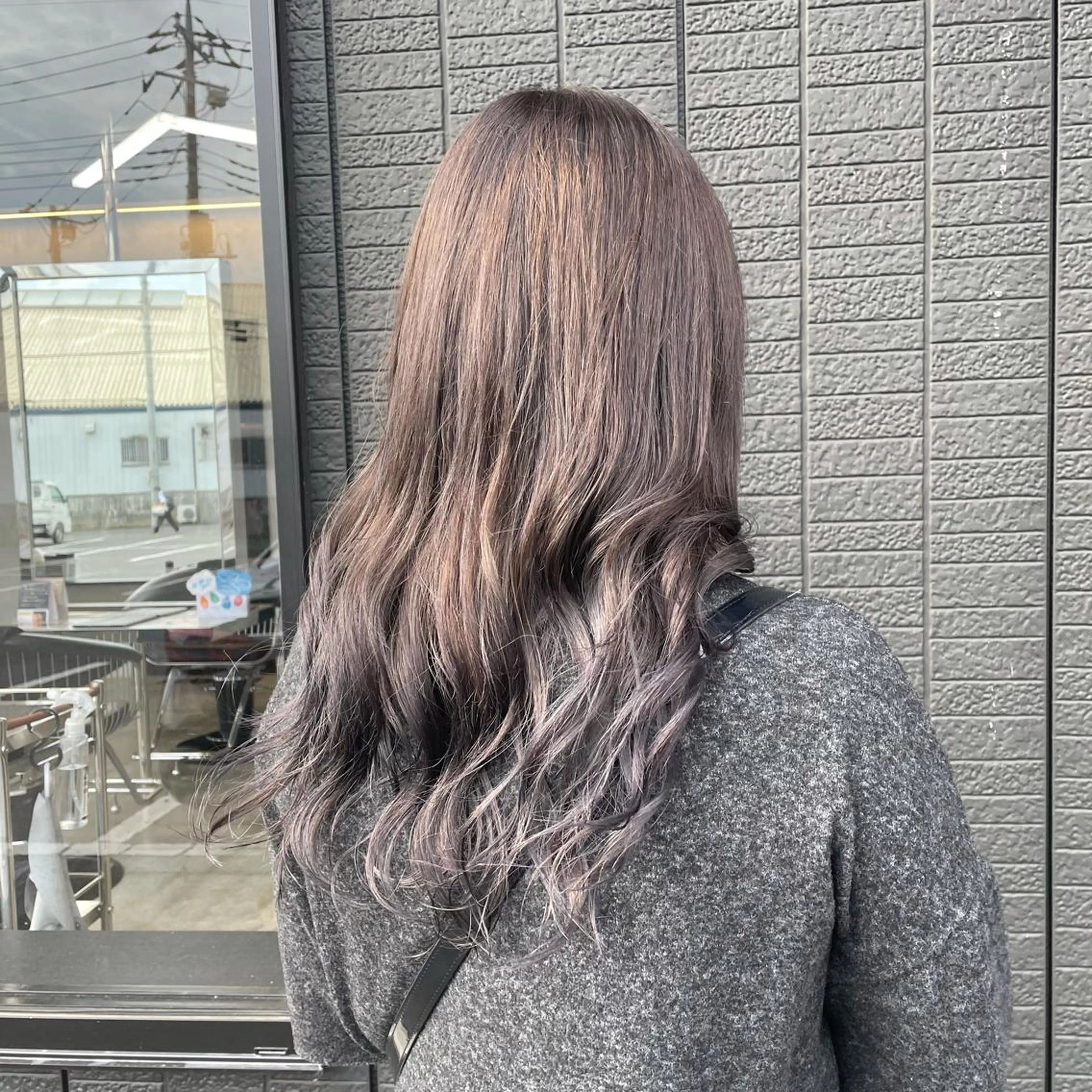 ロング カラー グラデーションカラー シルバー 🫧艶髪/ブリーチ 🐳honami🫧のヘアスタイル