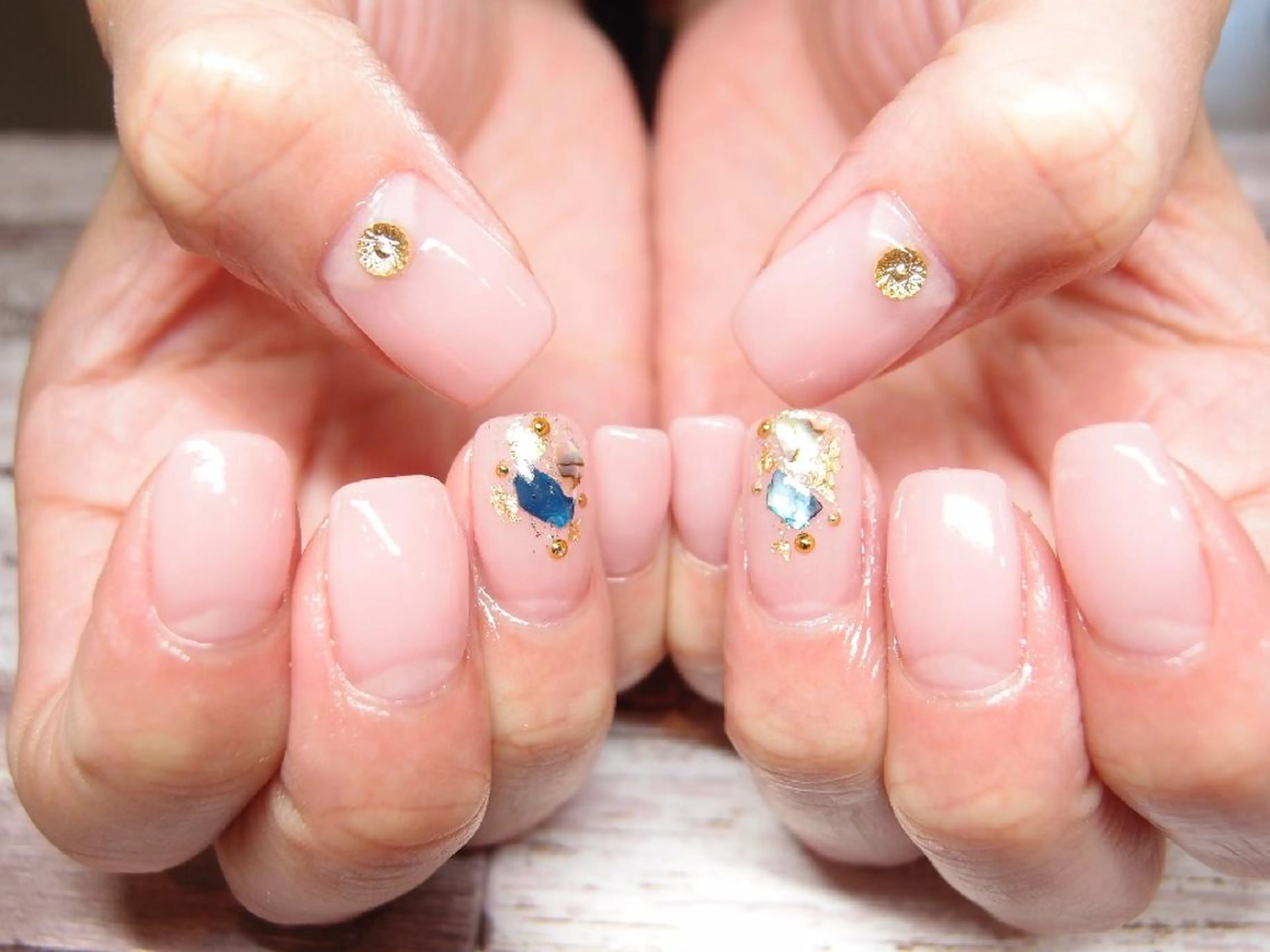 ネイル アートネイル グラデーション ConneQt所属・ETHOSENSE. kimikaのネイルデザイン