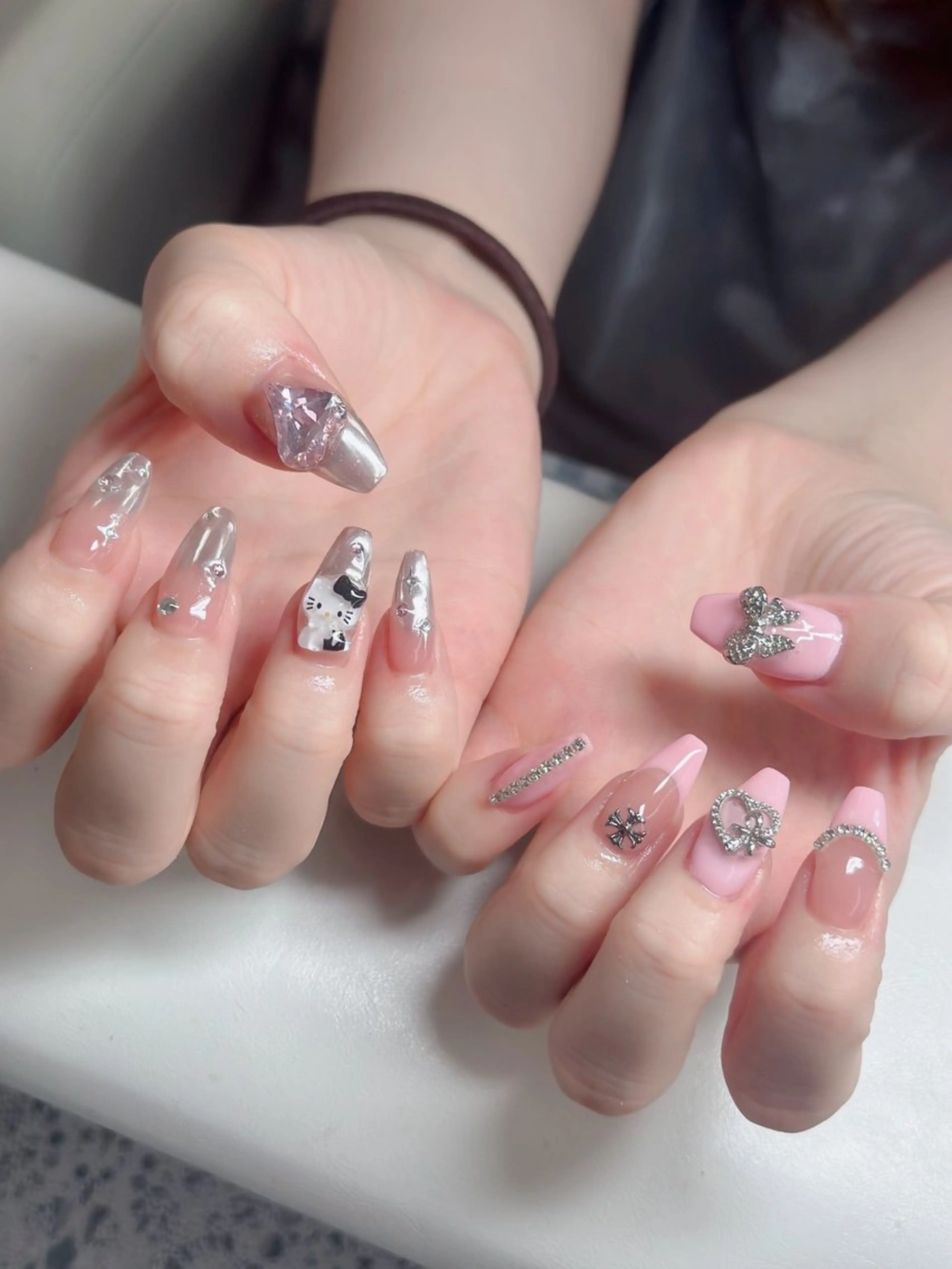 ネイル フレンチネイル ジェルネイル 韓国ネイル マグネットネイル ネイルチップ Anh 高田馬場のネイルデザイン