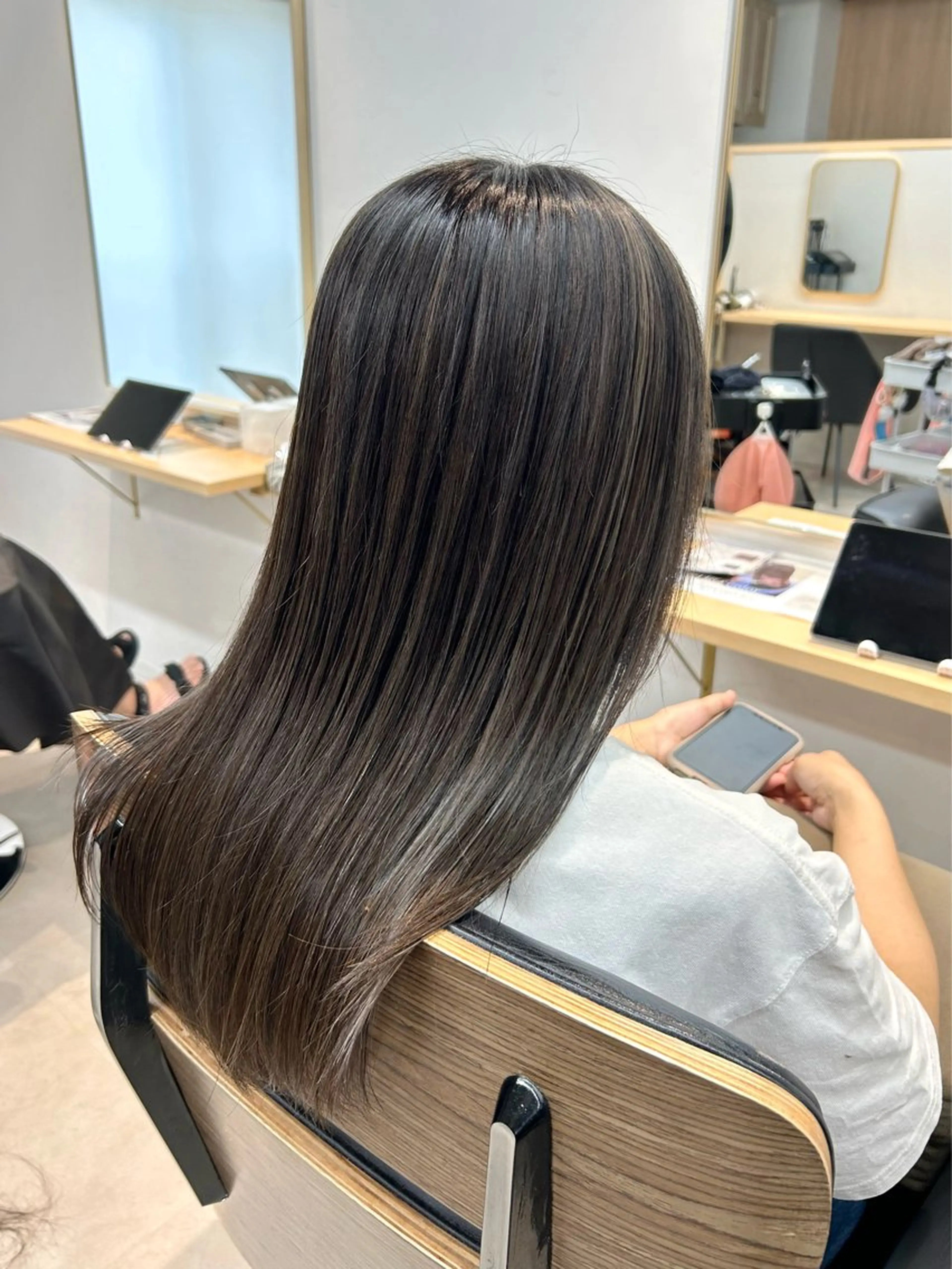 ロング カラー ハイライトカラー ハイライト カット ヘアカラー トリートメント 韓国ボブ/レイヤー/ ハイトーン/まなみのヘアスタイル