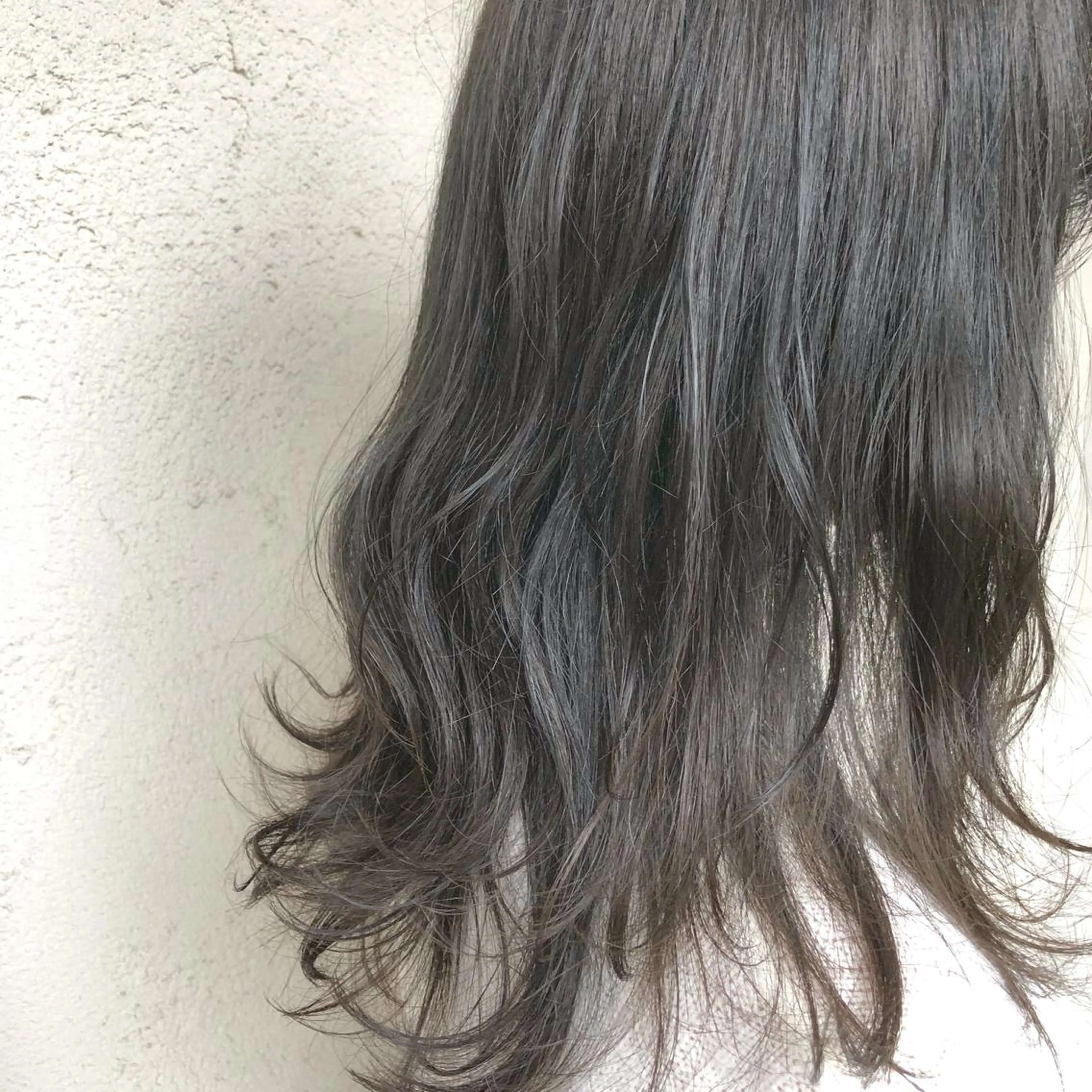 ミディアム カラー ブリーチ ダブルカラー ブリーチなしカラー カット ヘアカラー トリートメント ヘアセット 艶髪育成サロン 京橋　shinのヘアスタイル