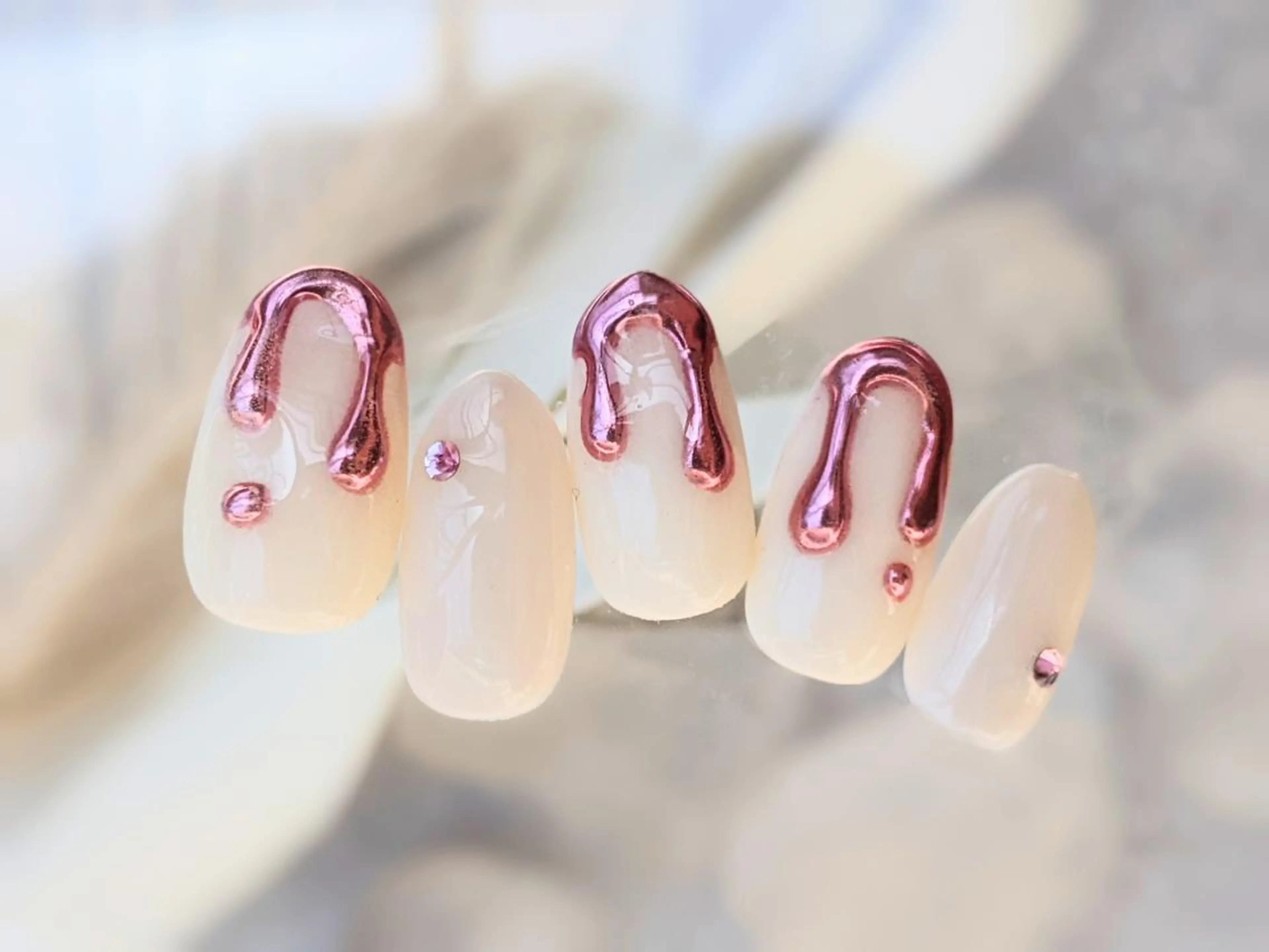 ネイル ミラーネイル ハンドネイル Bianca TANAKAのネイルデザイン