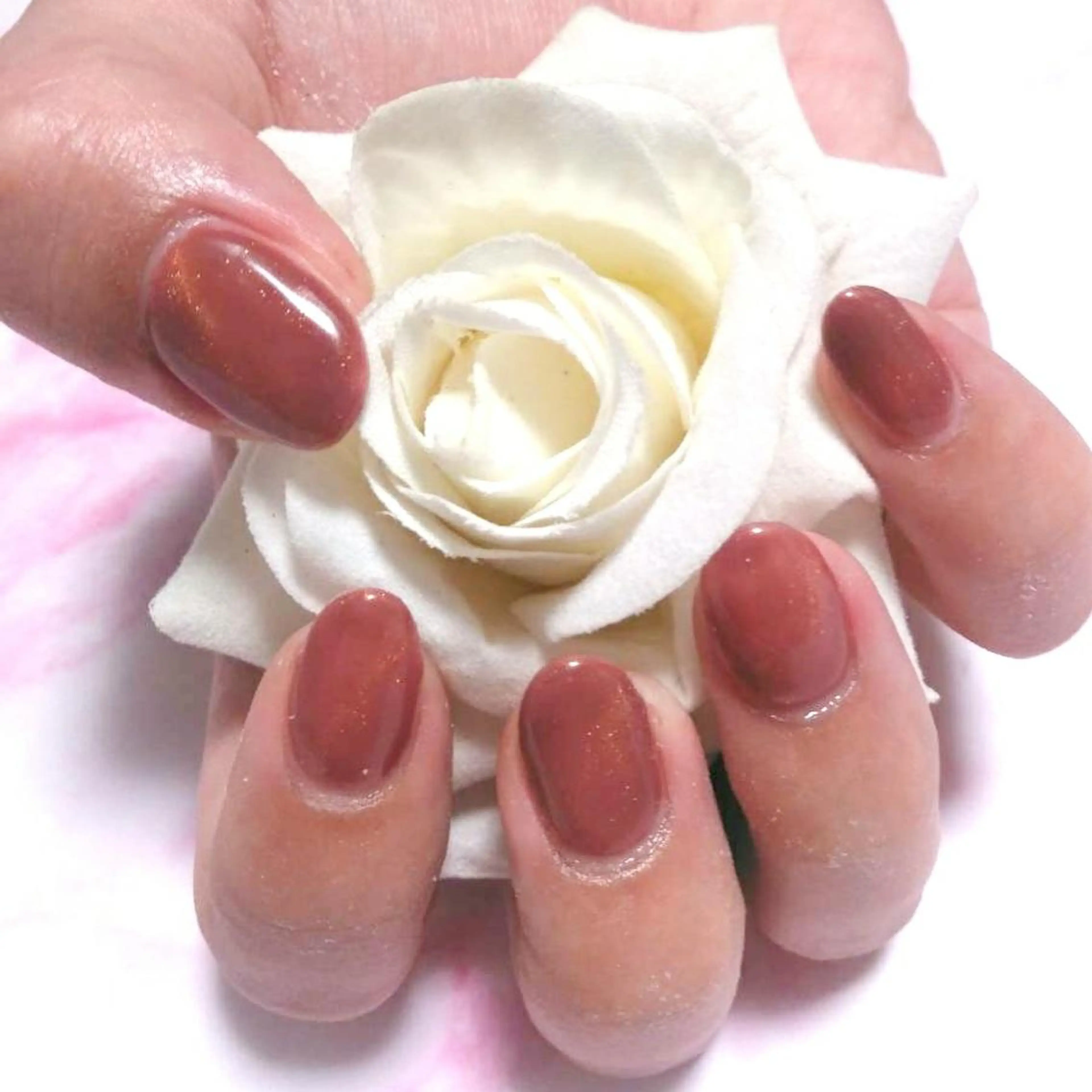 ネイル エステとネイル ローズコンフォートのネイルデザイン