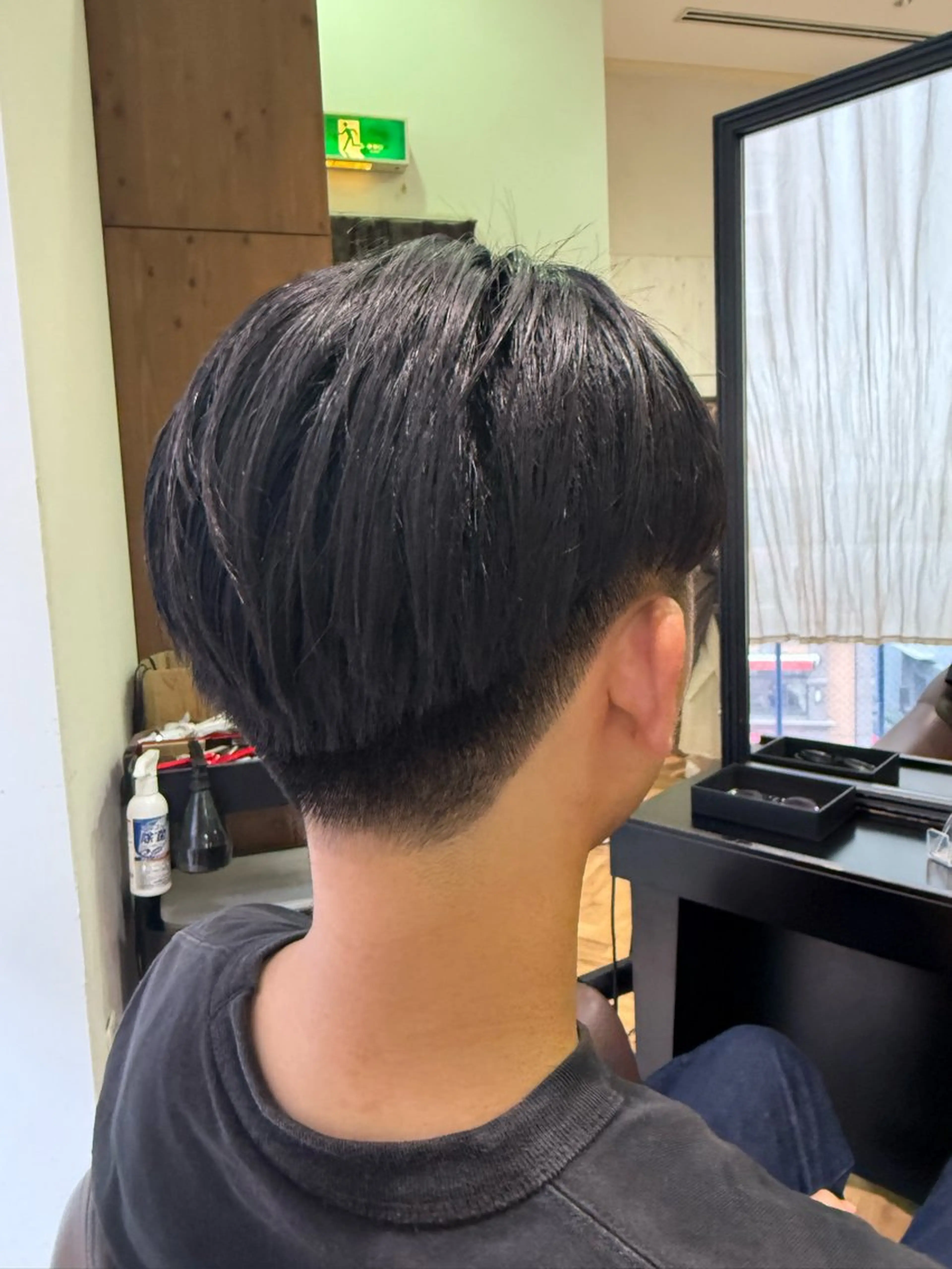 ショート メンズ 刈り上げ 溝口 槙里也のヘアスタイル