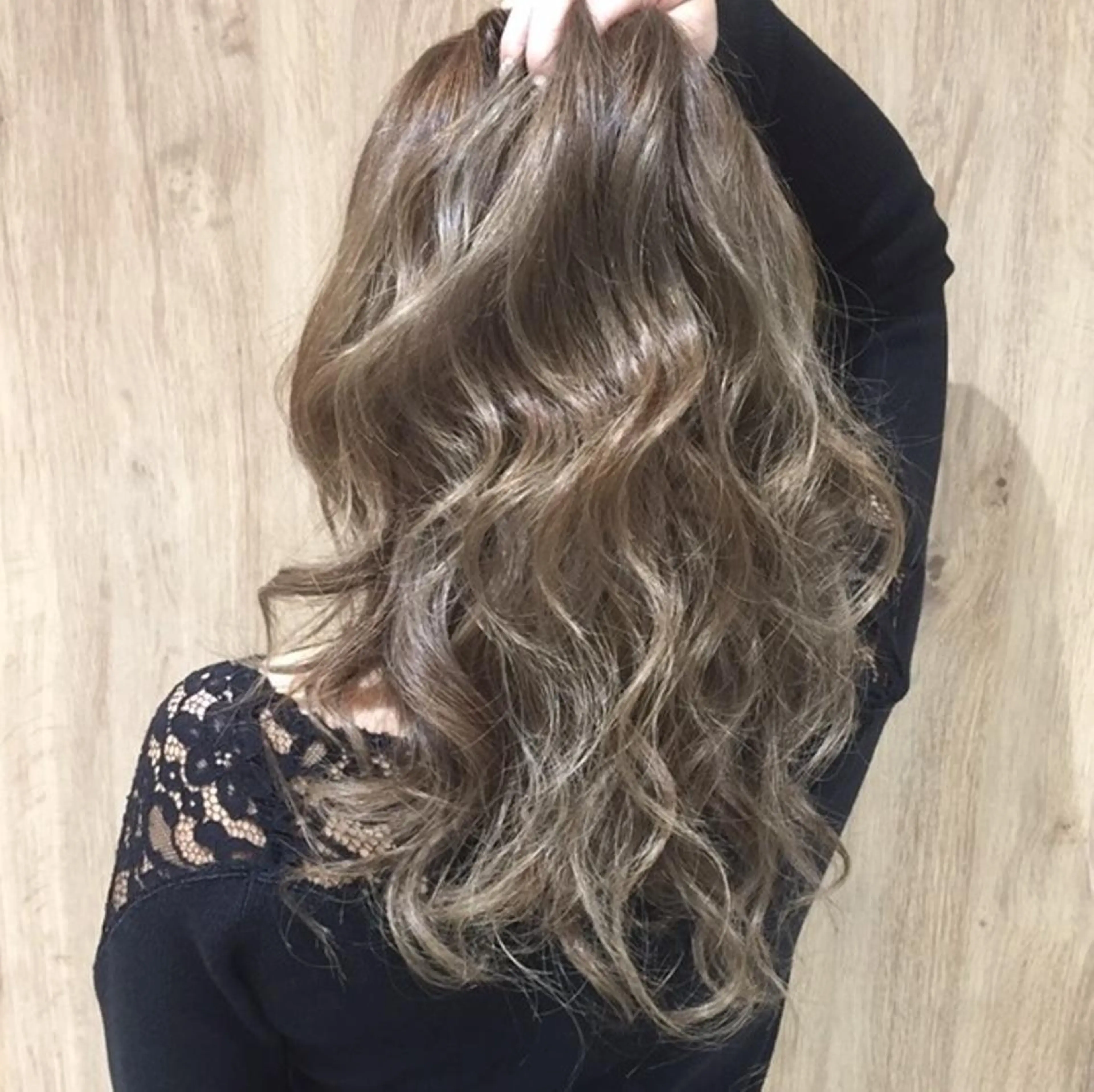 【全員使える！】カット & イルミナカラー(120分​〜​)の写真