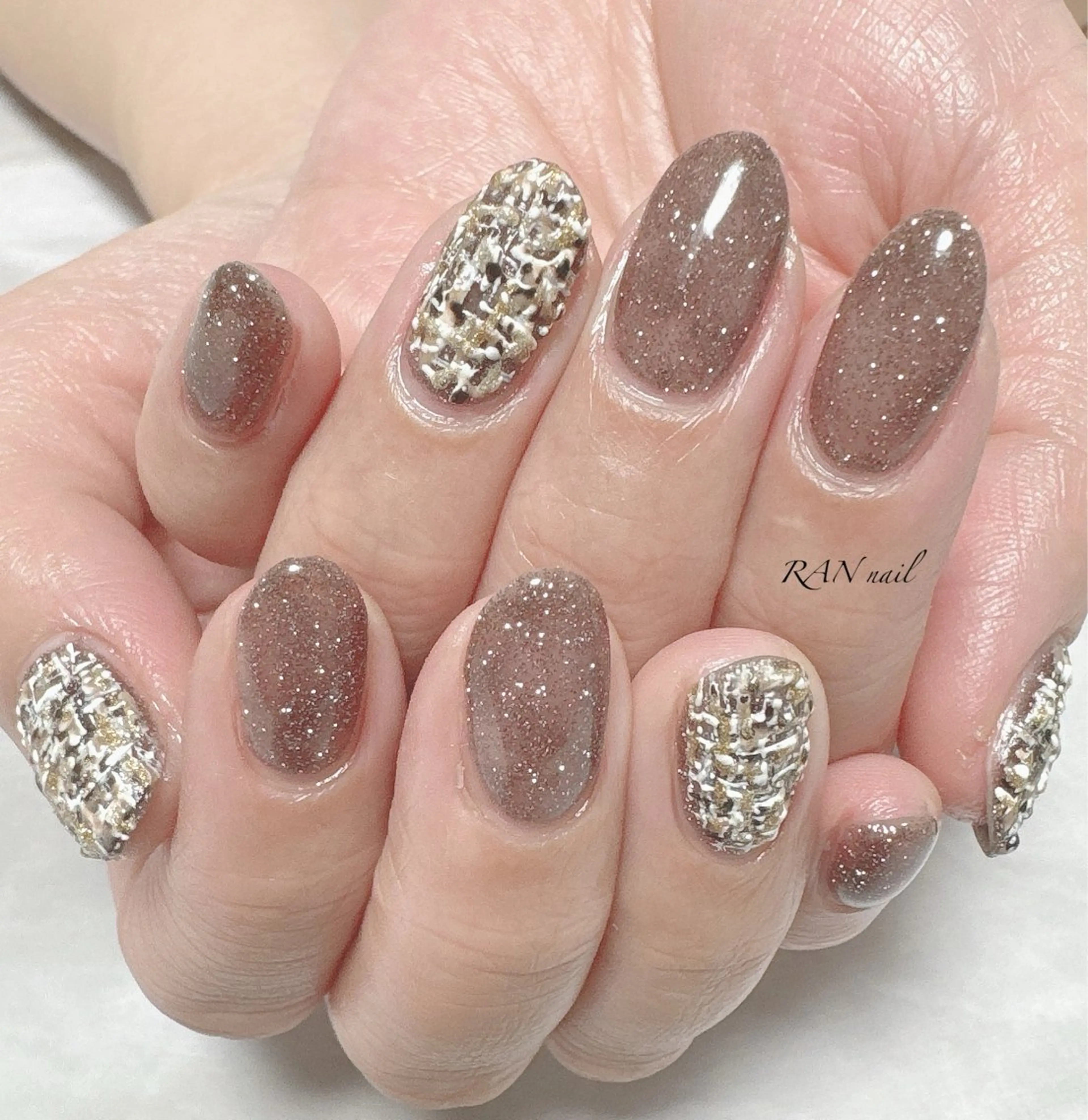 ネイル ブラウン ラメ(グリッター) ツイードネイル バレンタイン RAN nail 〜ランネイル〜所属・RAN nailのネイルデザイン